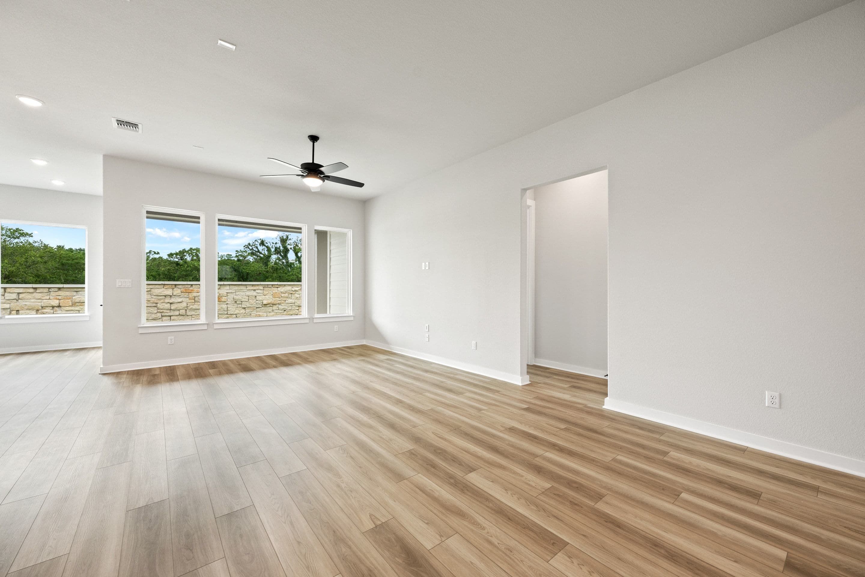 10728 Worth Lane