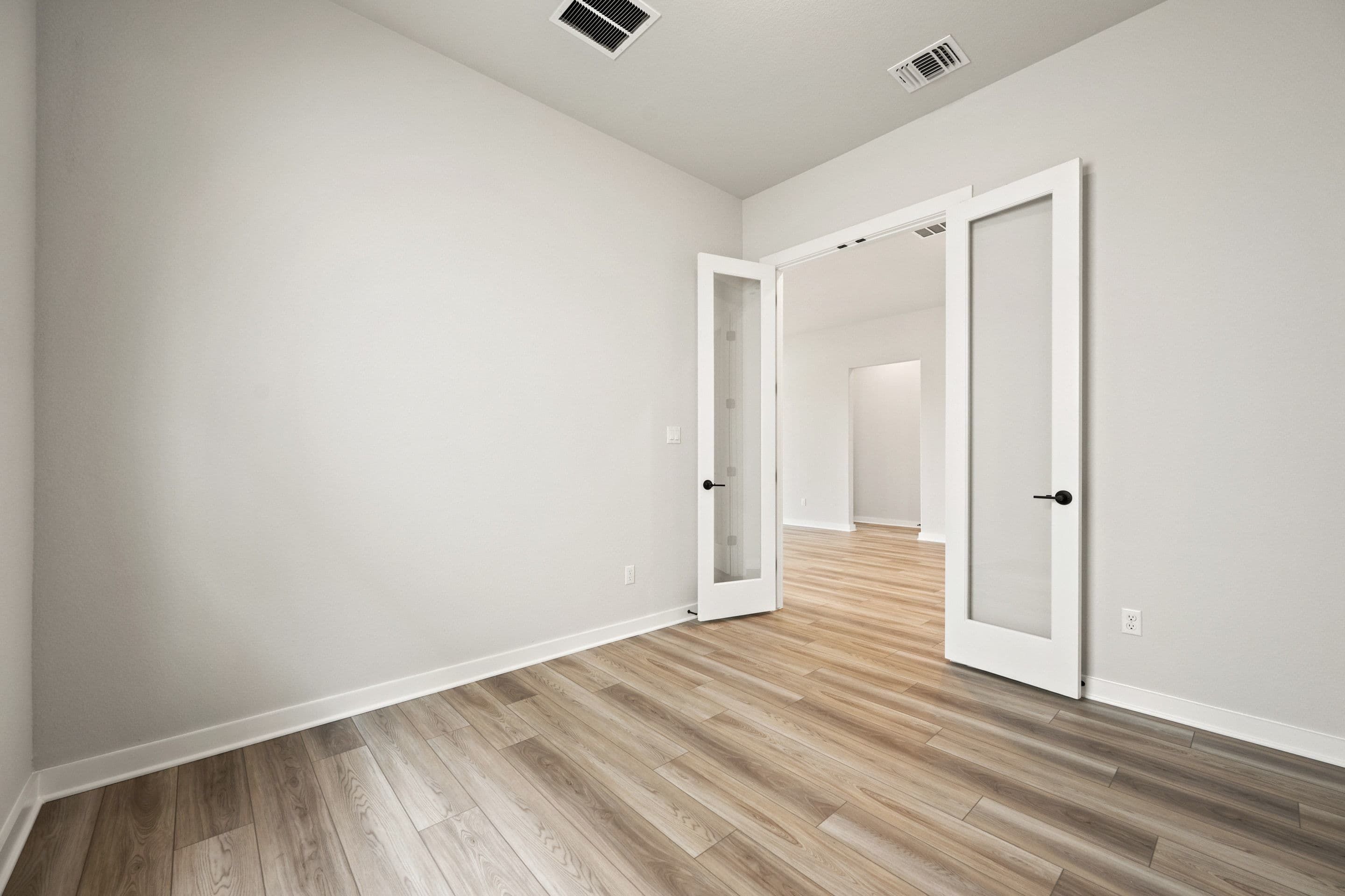 10728 Worth Lane