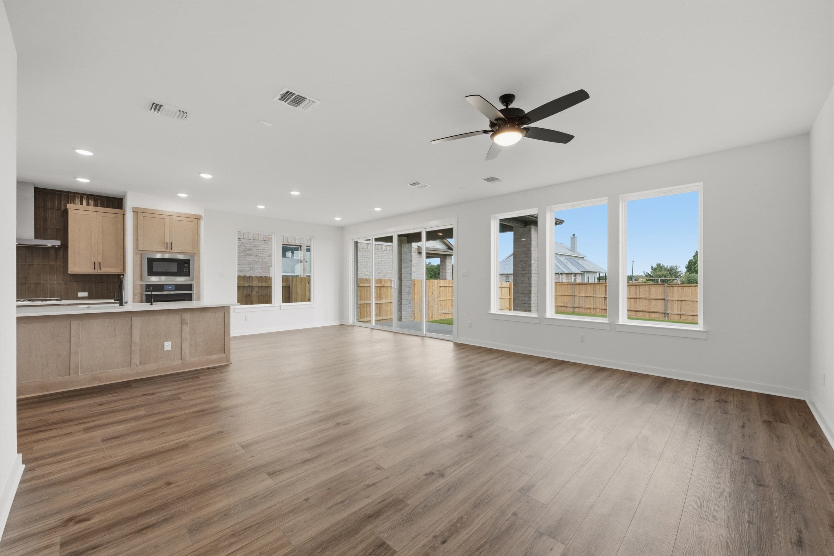 220 Bloomington Loop