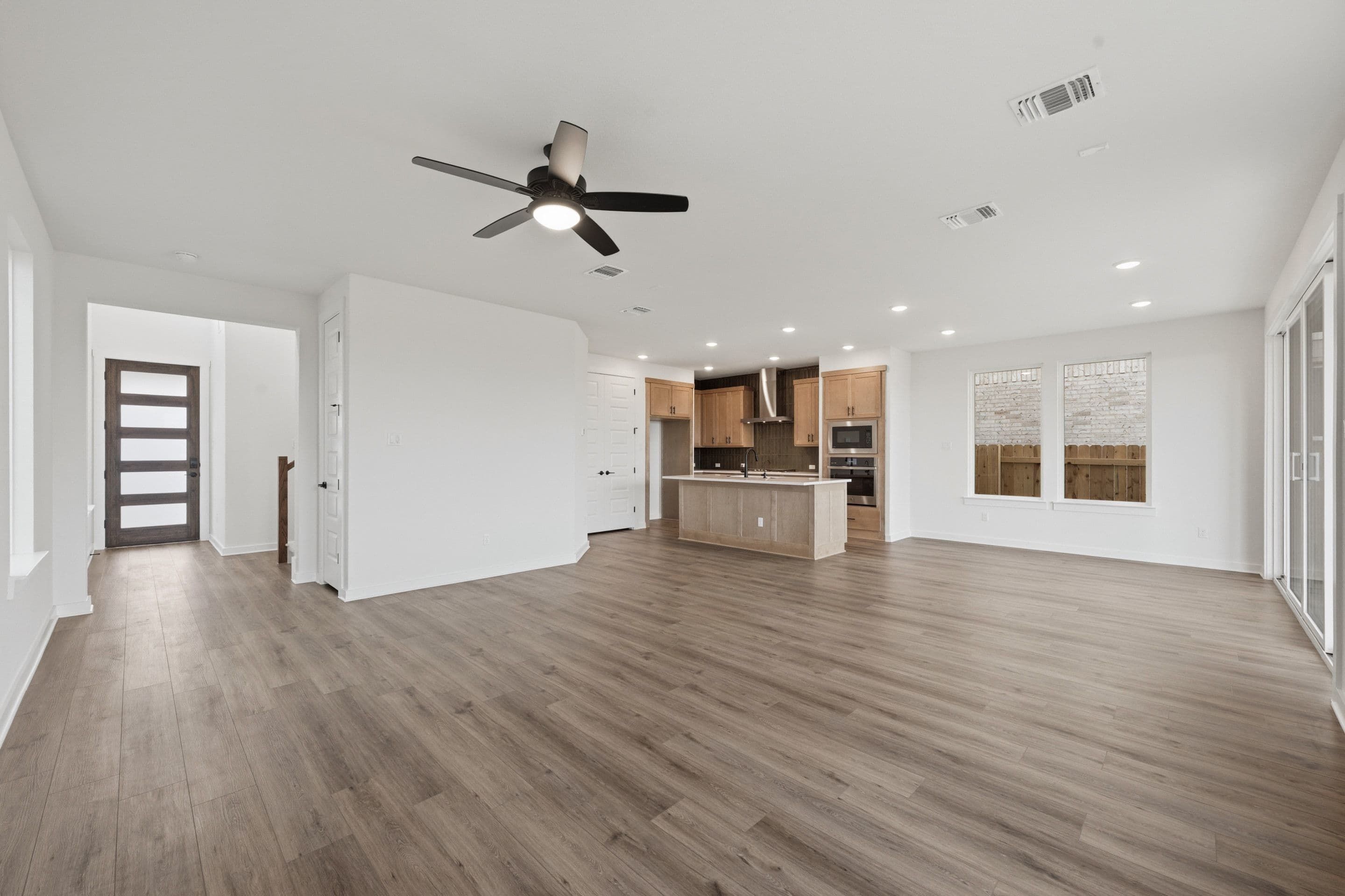 220 Bloomington Loop