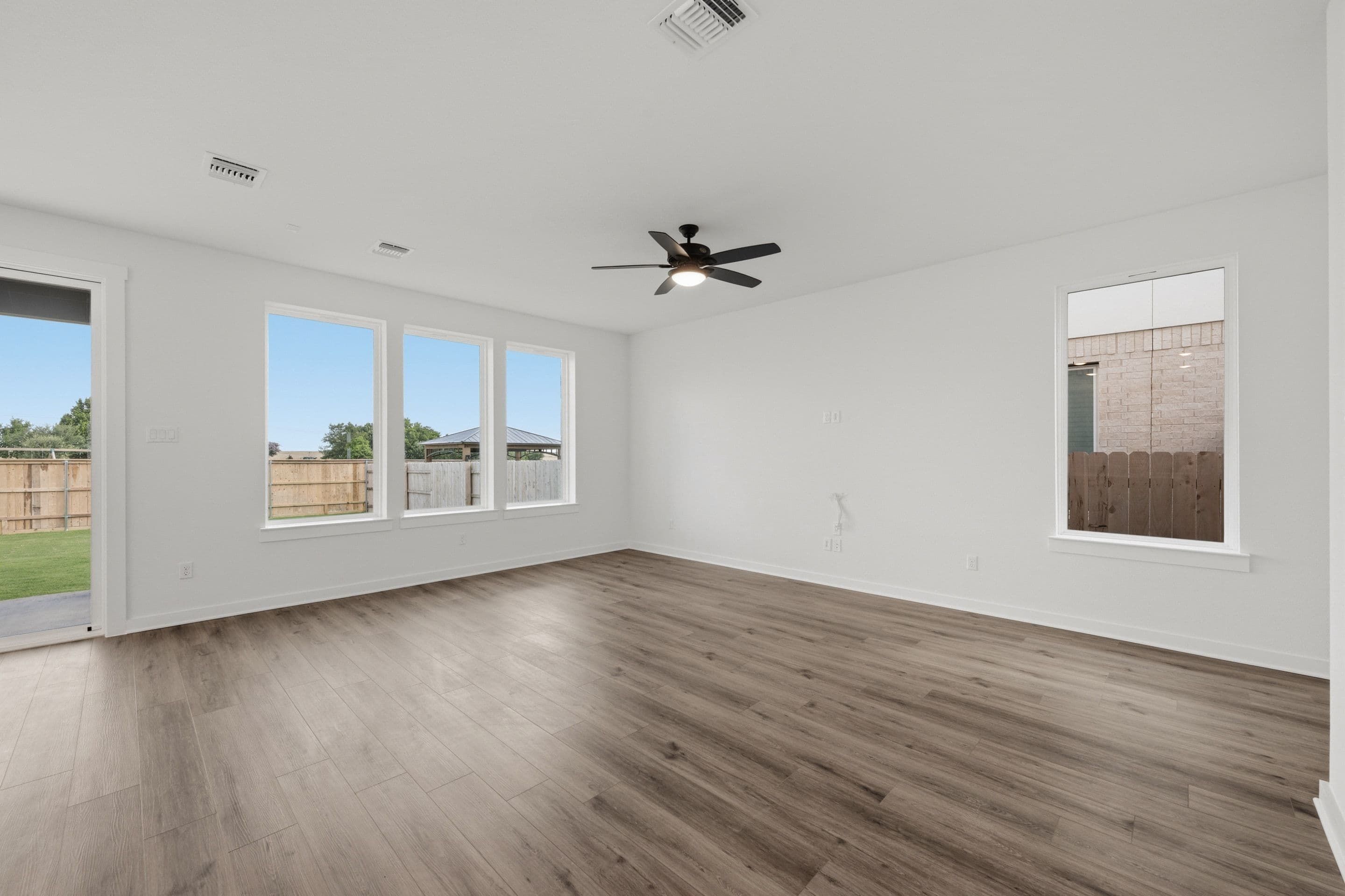220 Bloomington Loop