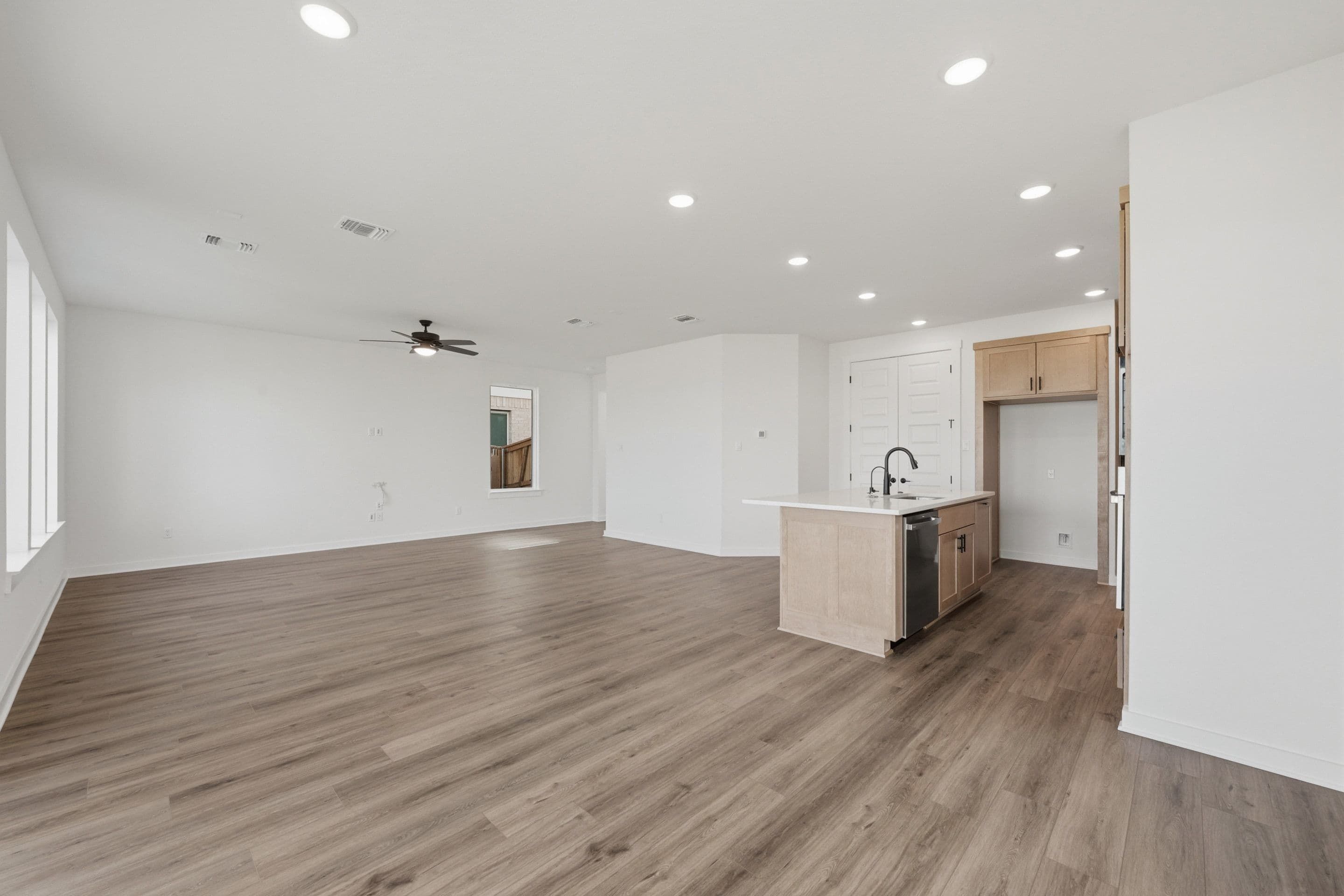 220 Bloomington Loop