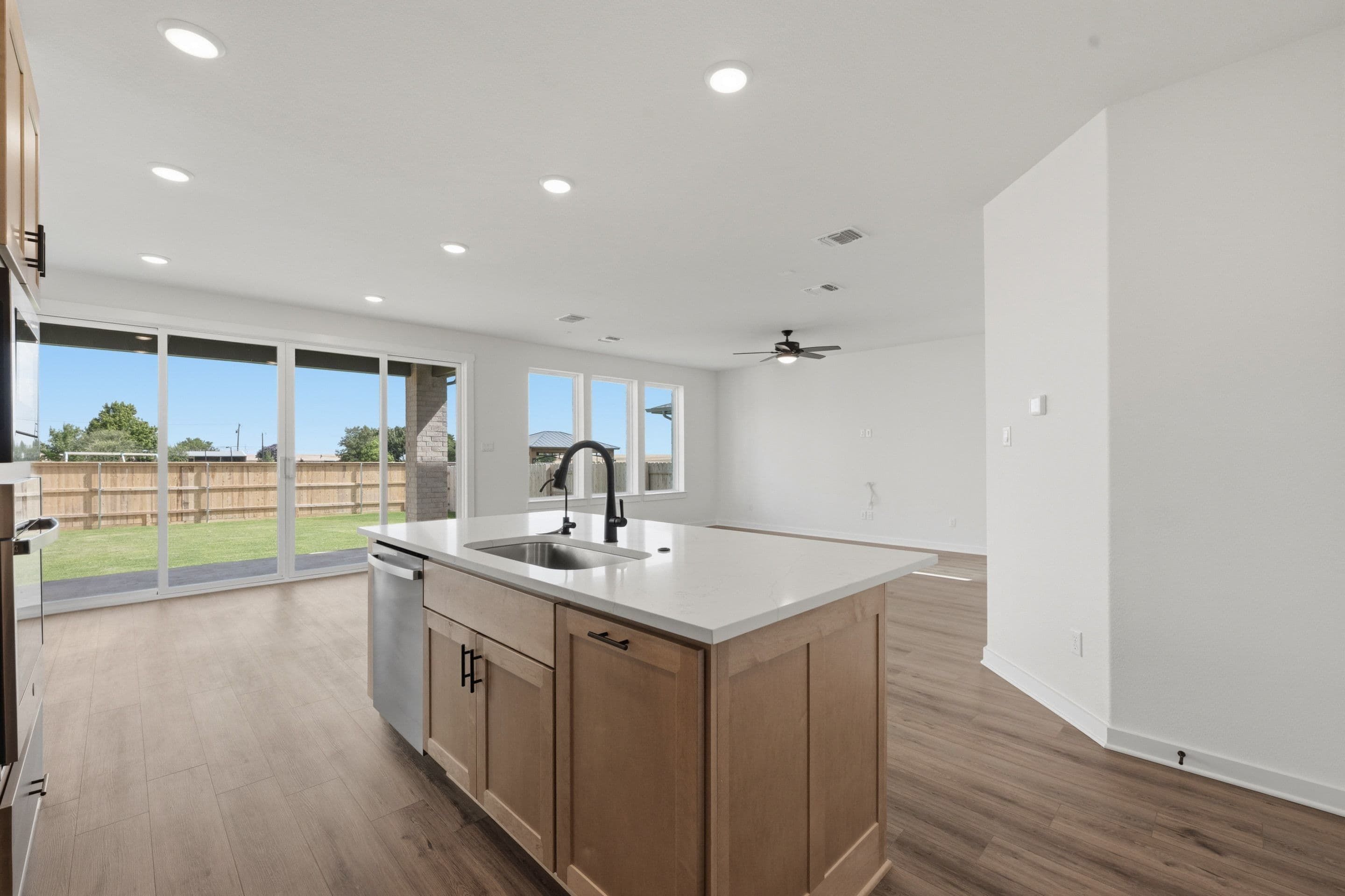 220 Bloomington Loop