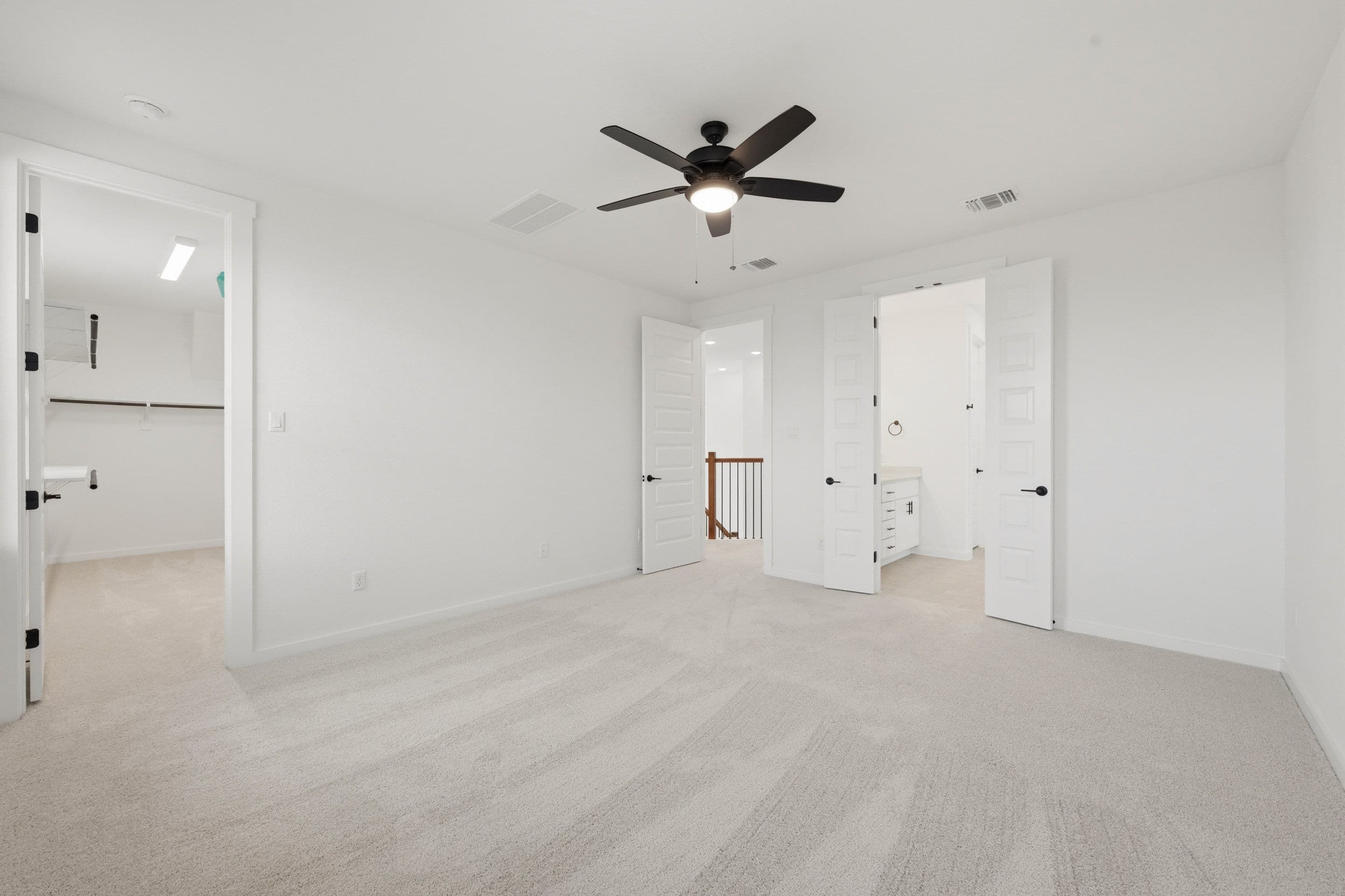 220 Bloomington Loop
