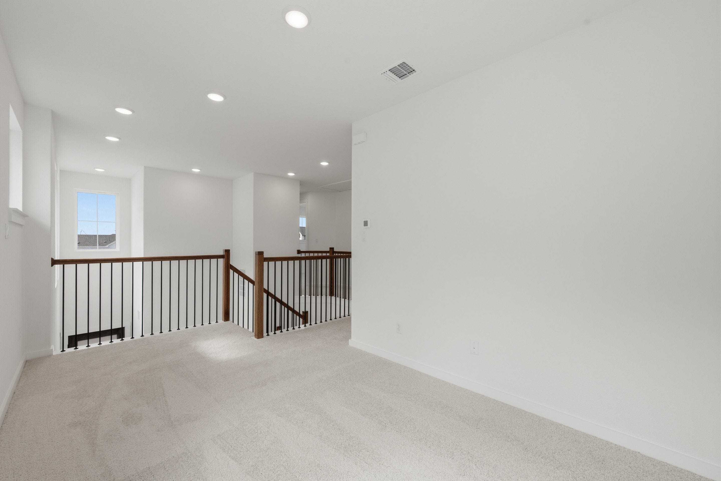 220 Bloomington Loop