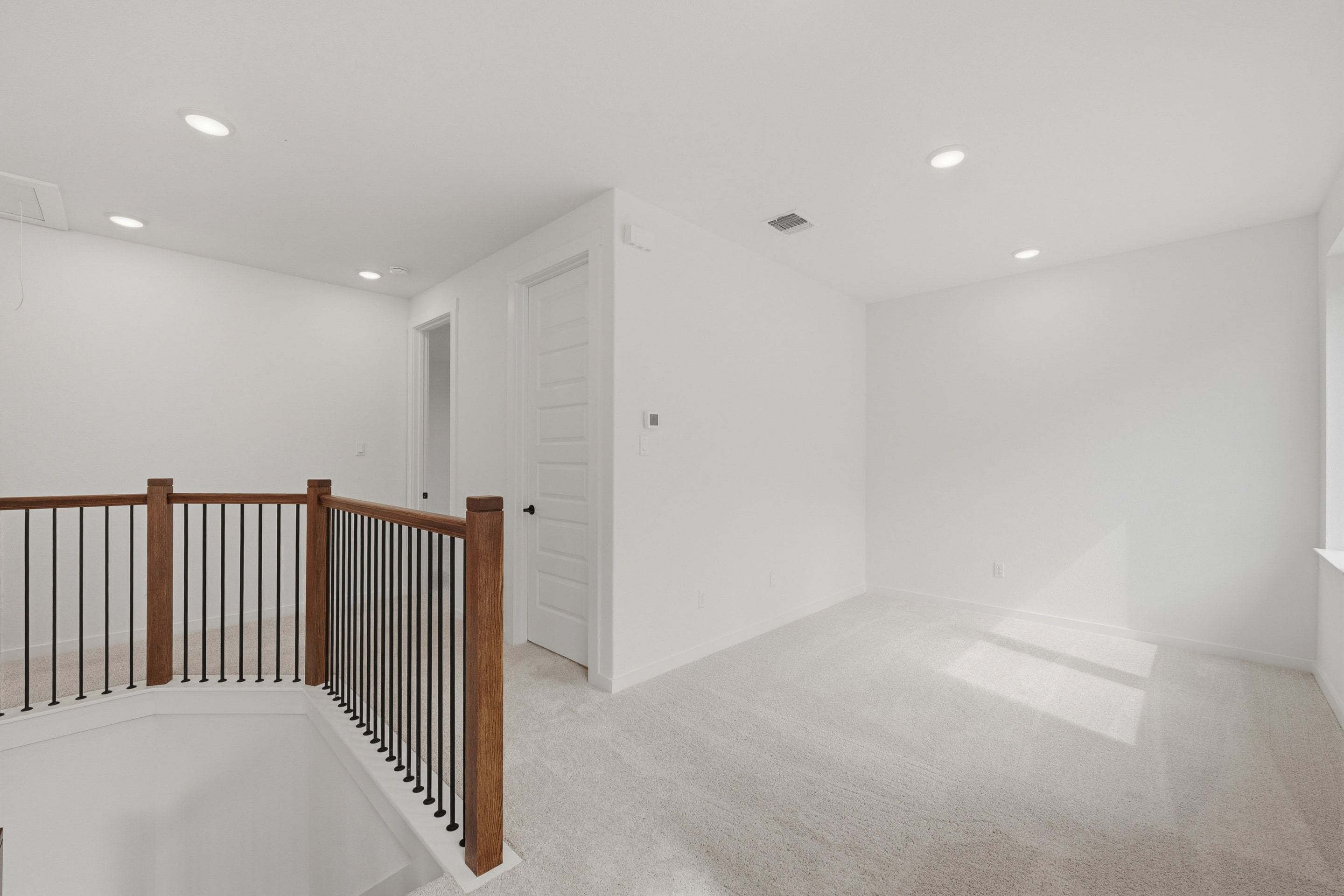 220 Bloomington Loop
