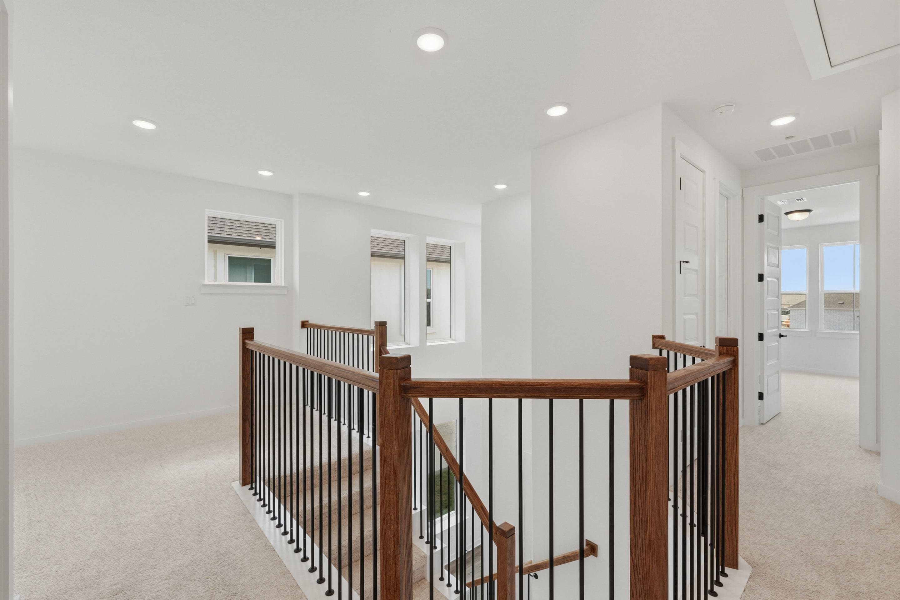 220 Bloomington Loop