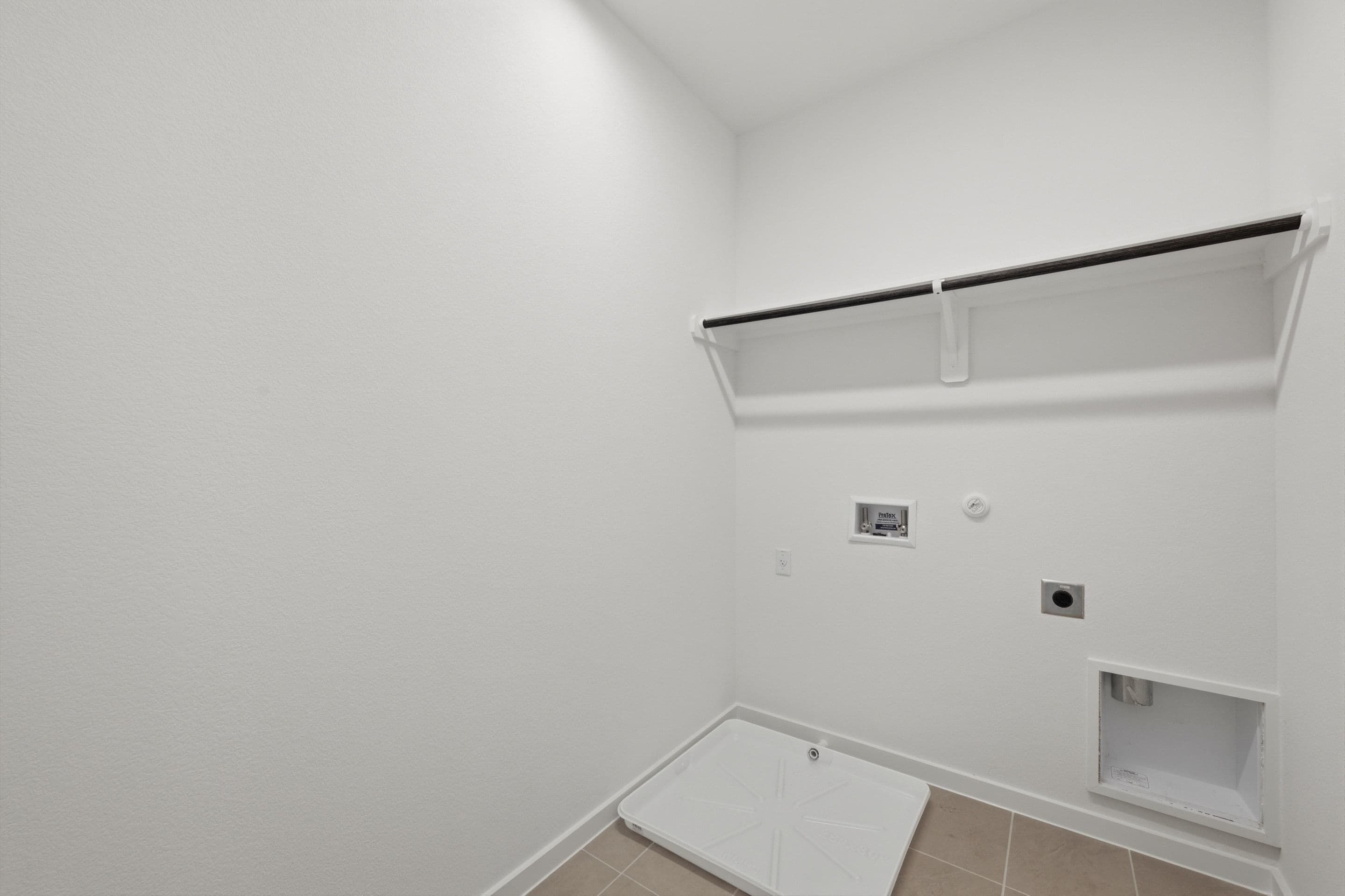 220 Bloomington Loop