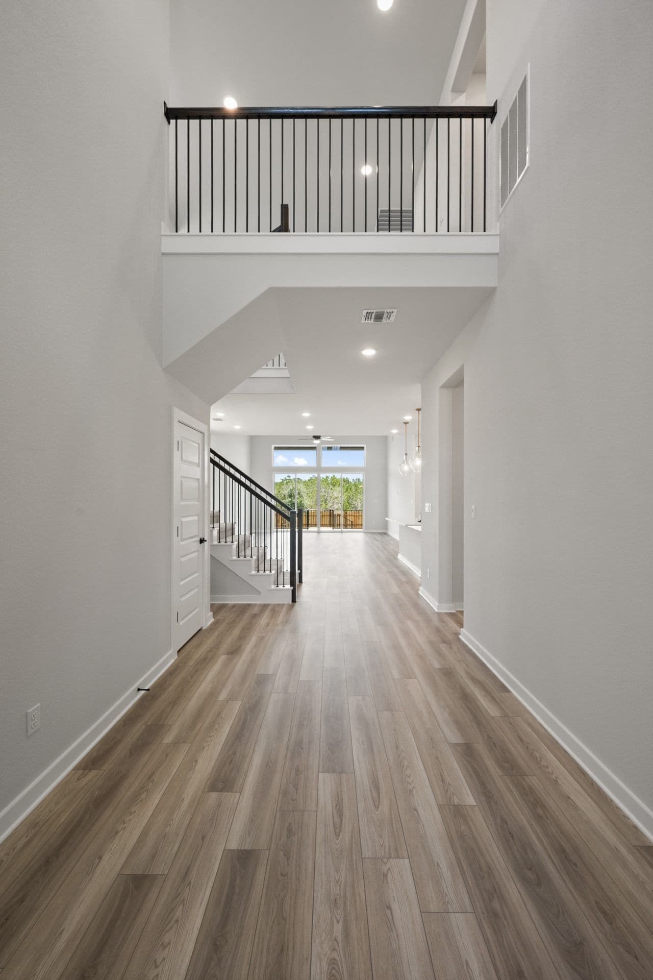 211 Craigends Yew Lane