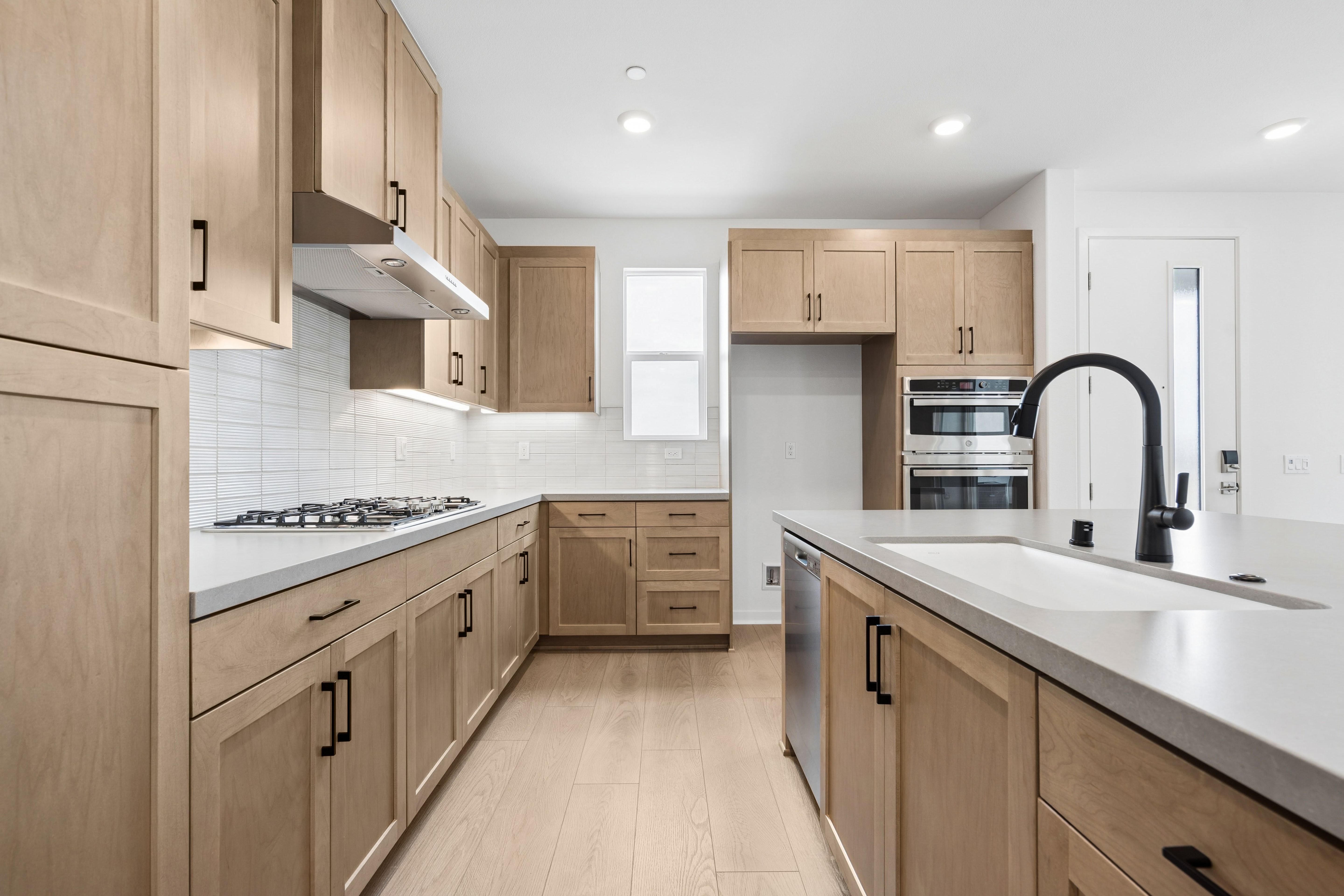 26995 Echo Mountain Way | HS 18