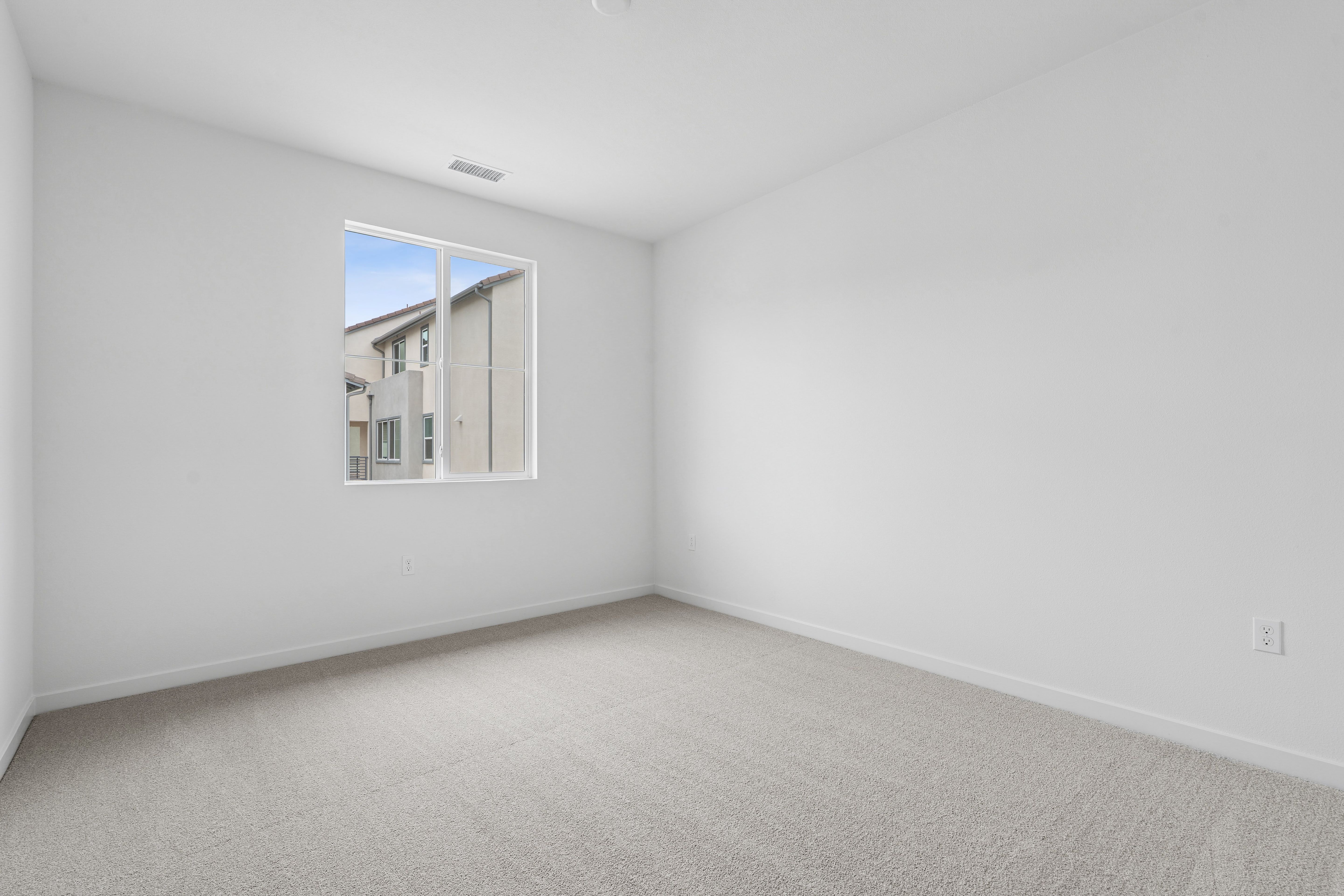 26995 Echo Mountain Way | HS 18