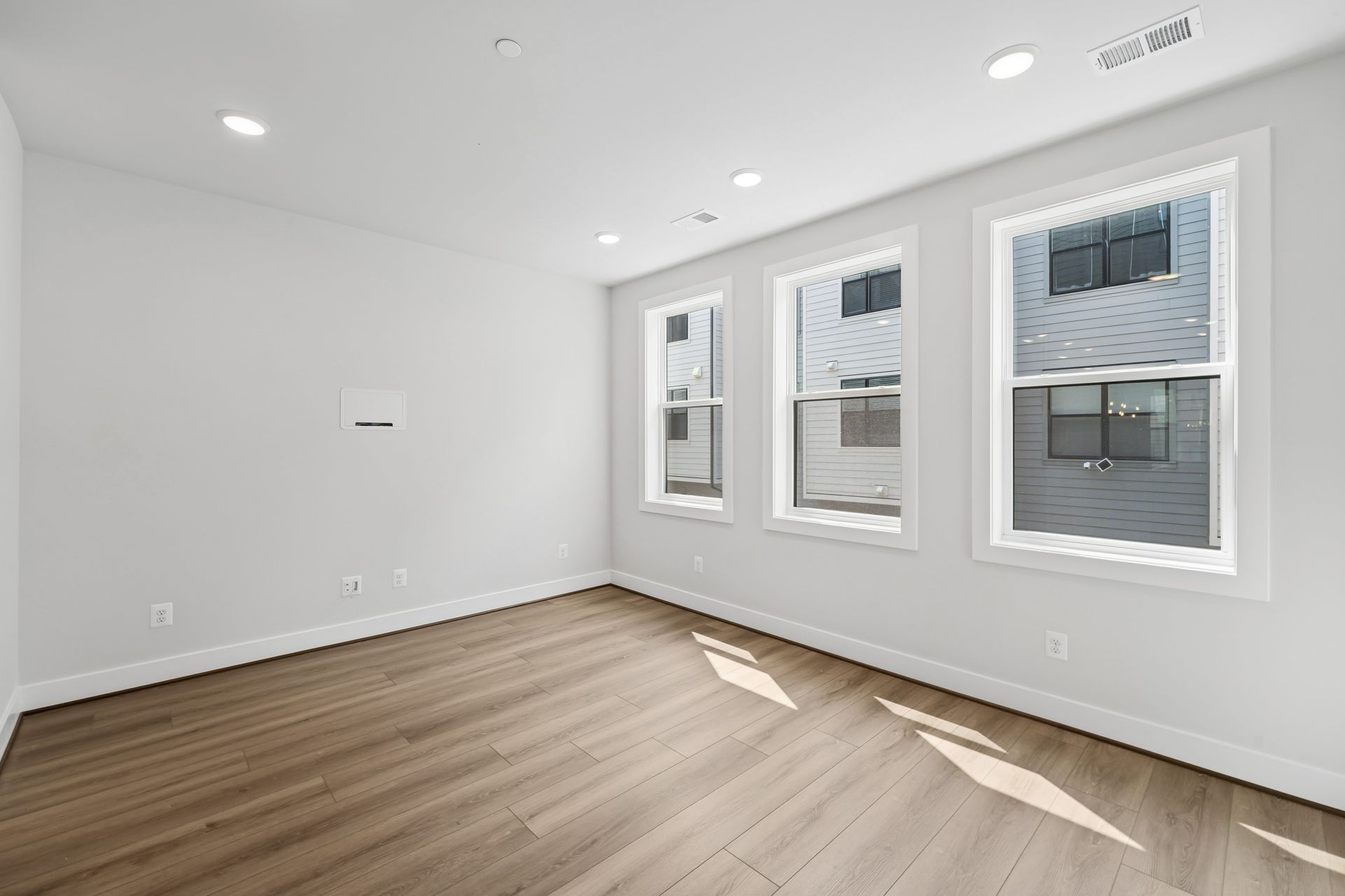 4926 Churchill Mews