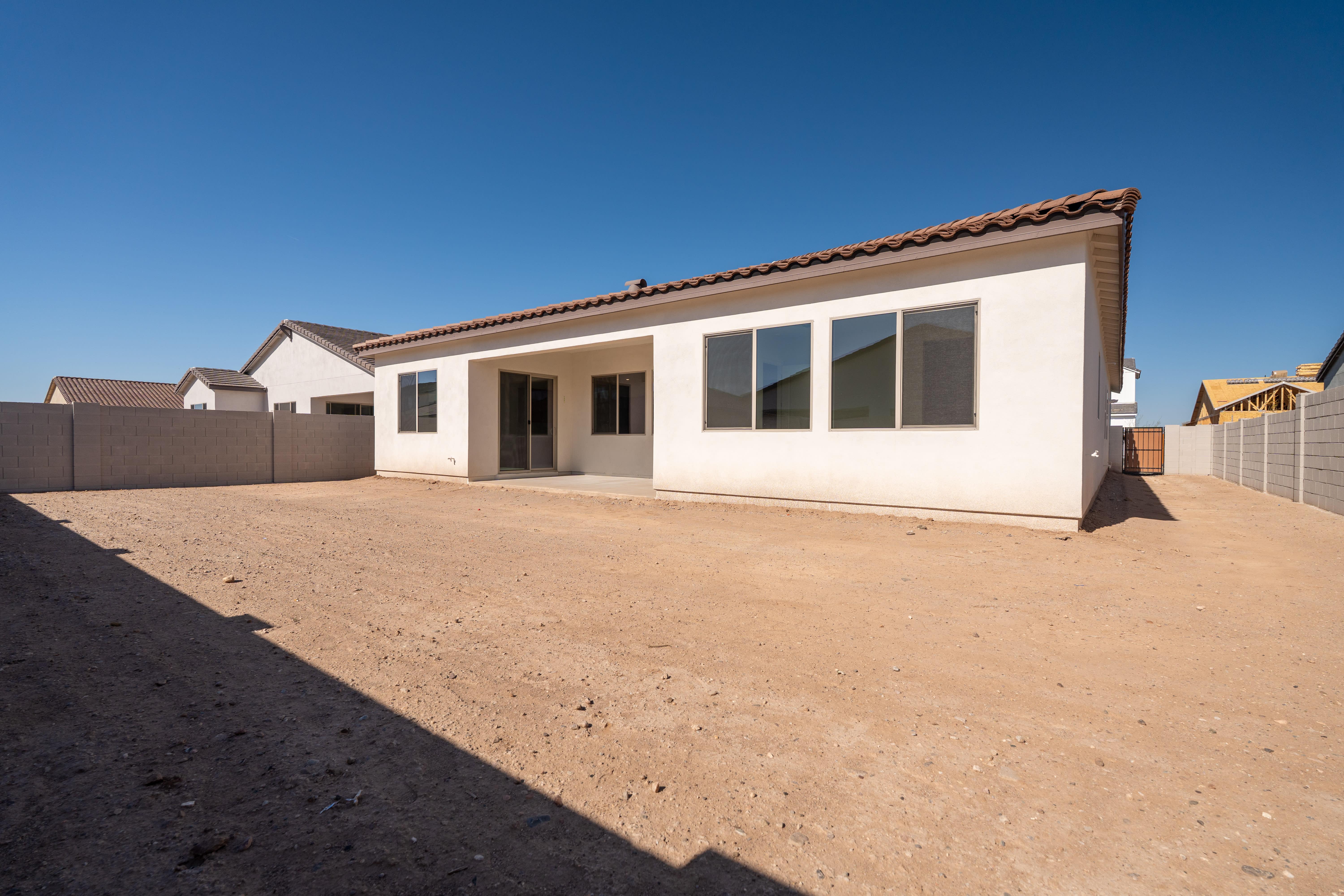2551 E ALFONSO DR
