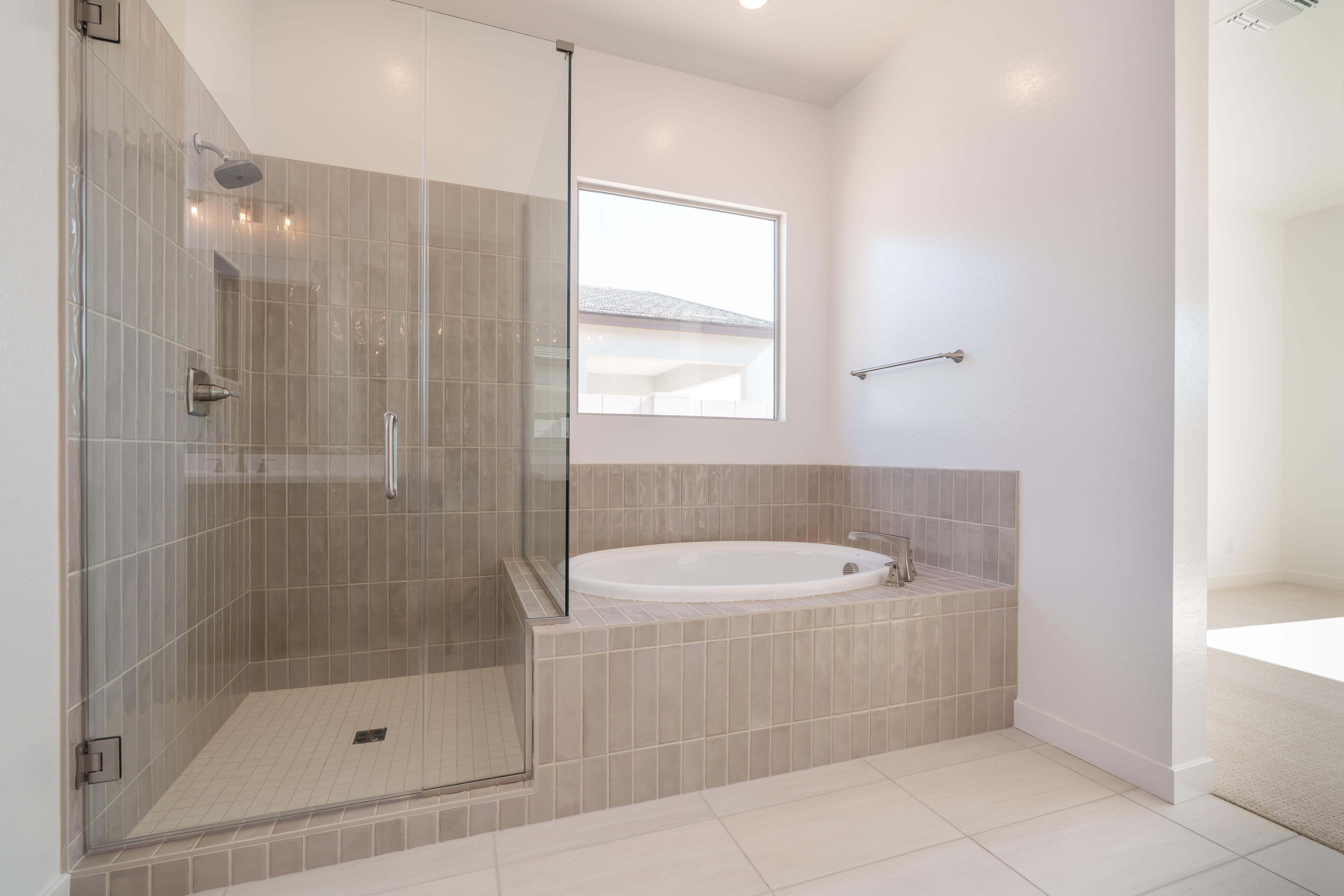 2551 E ALFONSO DR