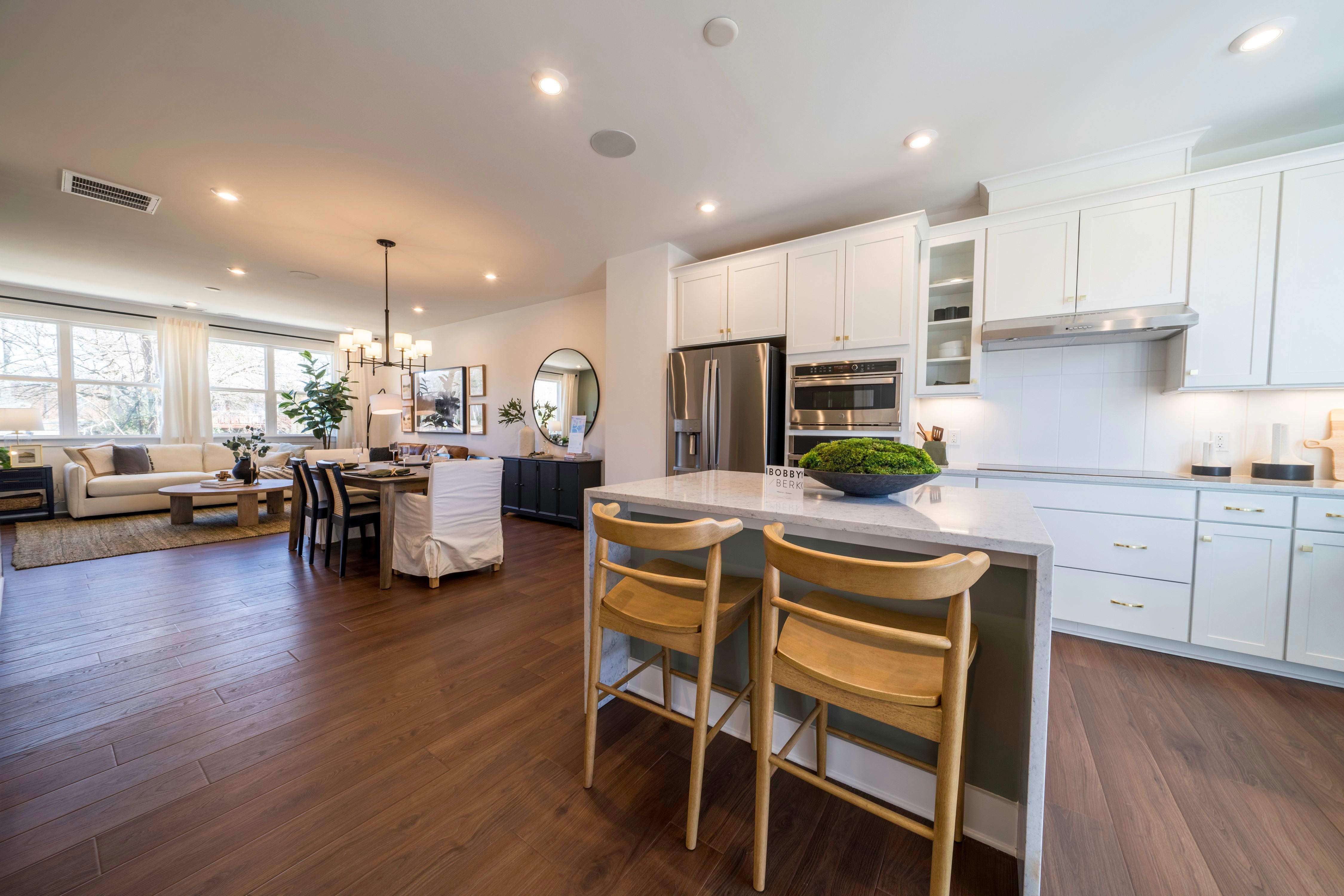 1523 Levy Way