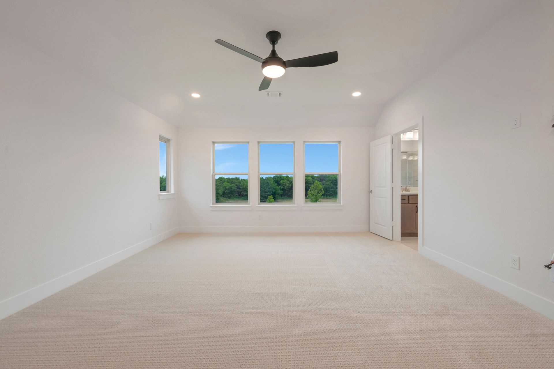 11621 Edgewood Drive