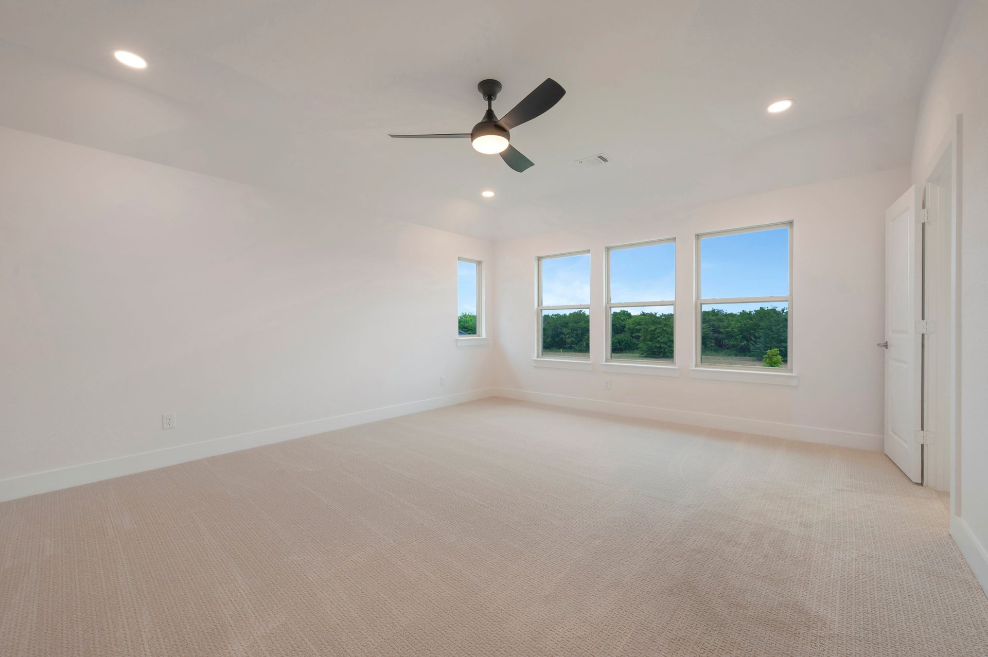 11621 Edgewood Drive