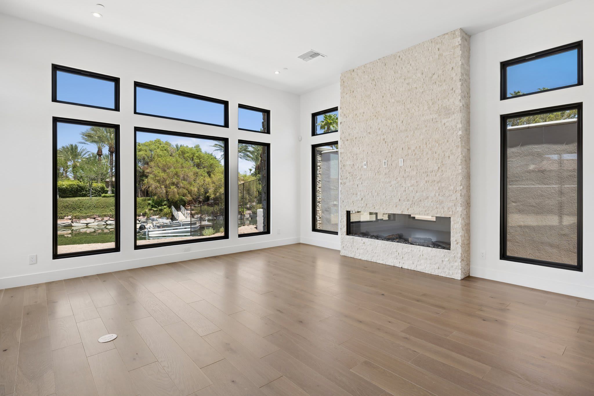 50 BELLISSIMA LAGO COURT