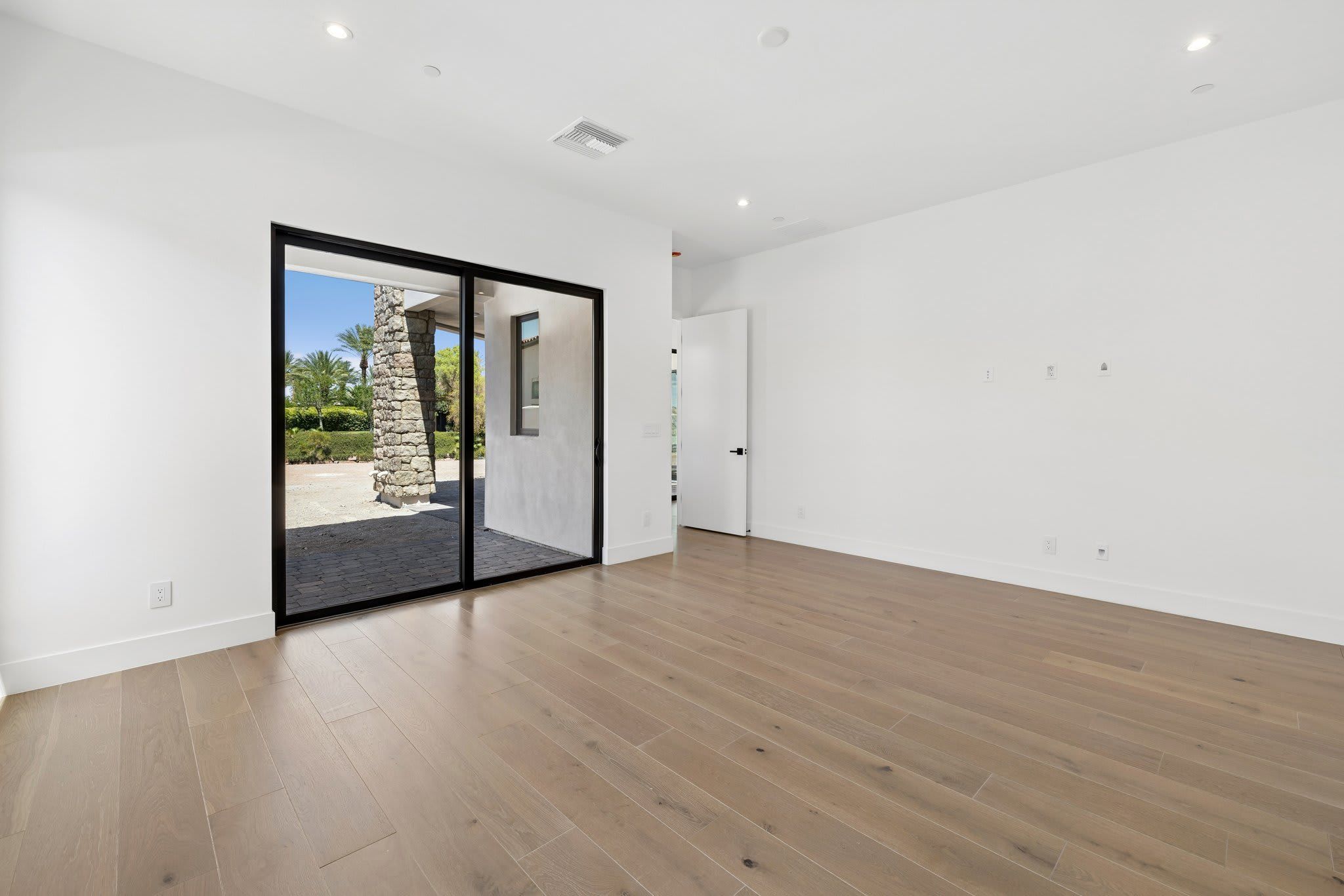 50 BELLISSIMA LAGO COURT