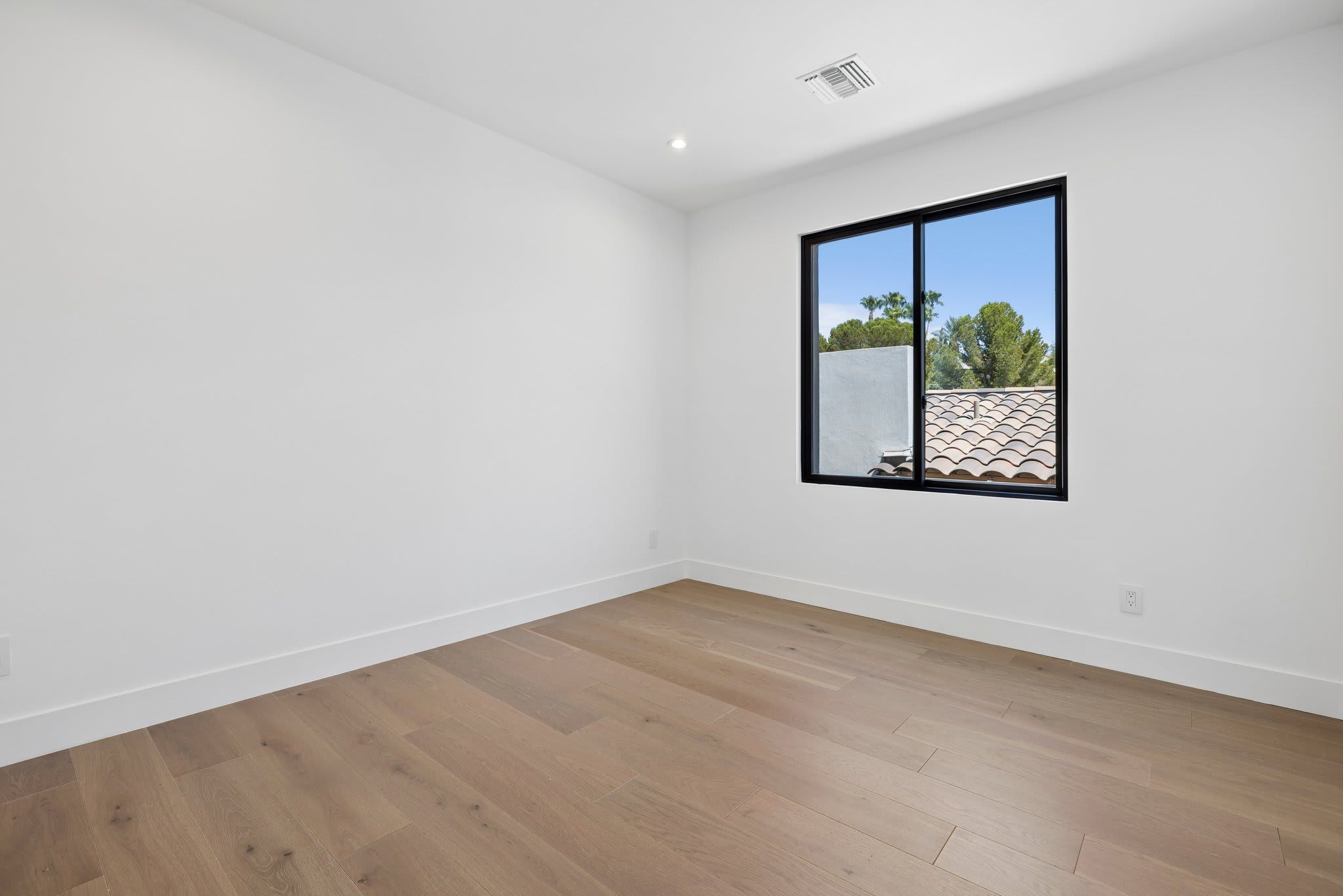 50 BELLISSIMA LAGO COURT