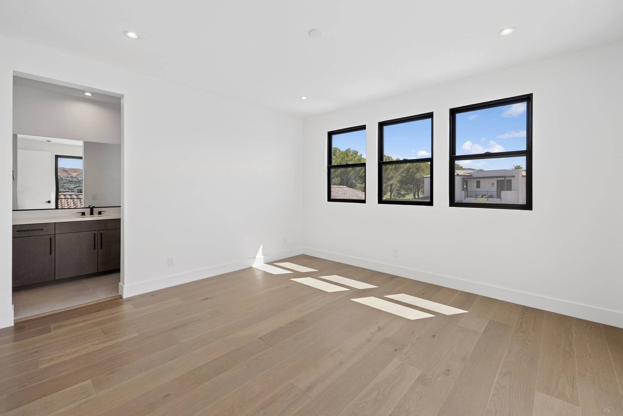 50 BELLISSIMA LAGO COURT