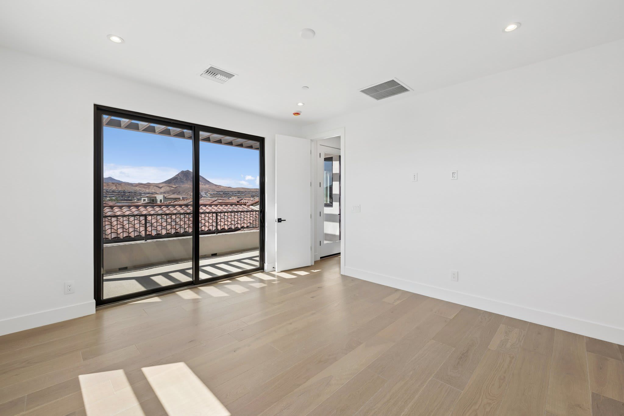 50 BELLISSIMA LAGO COURT