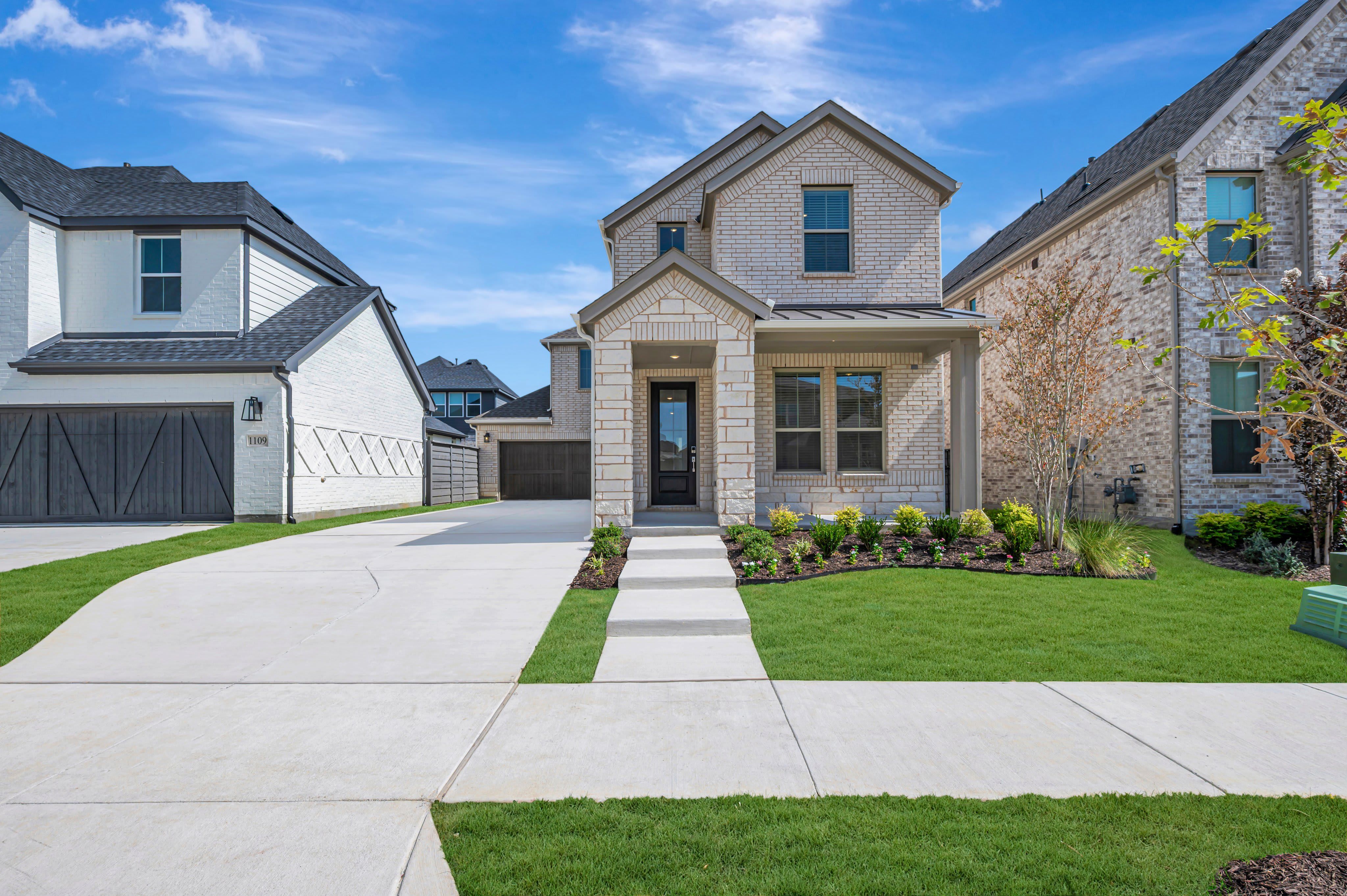 1113 Amaryllis Lane