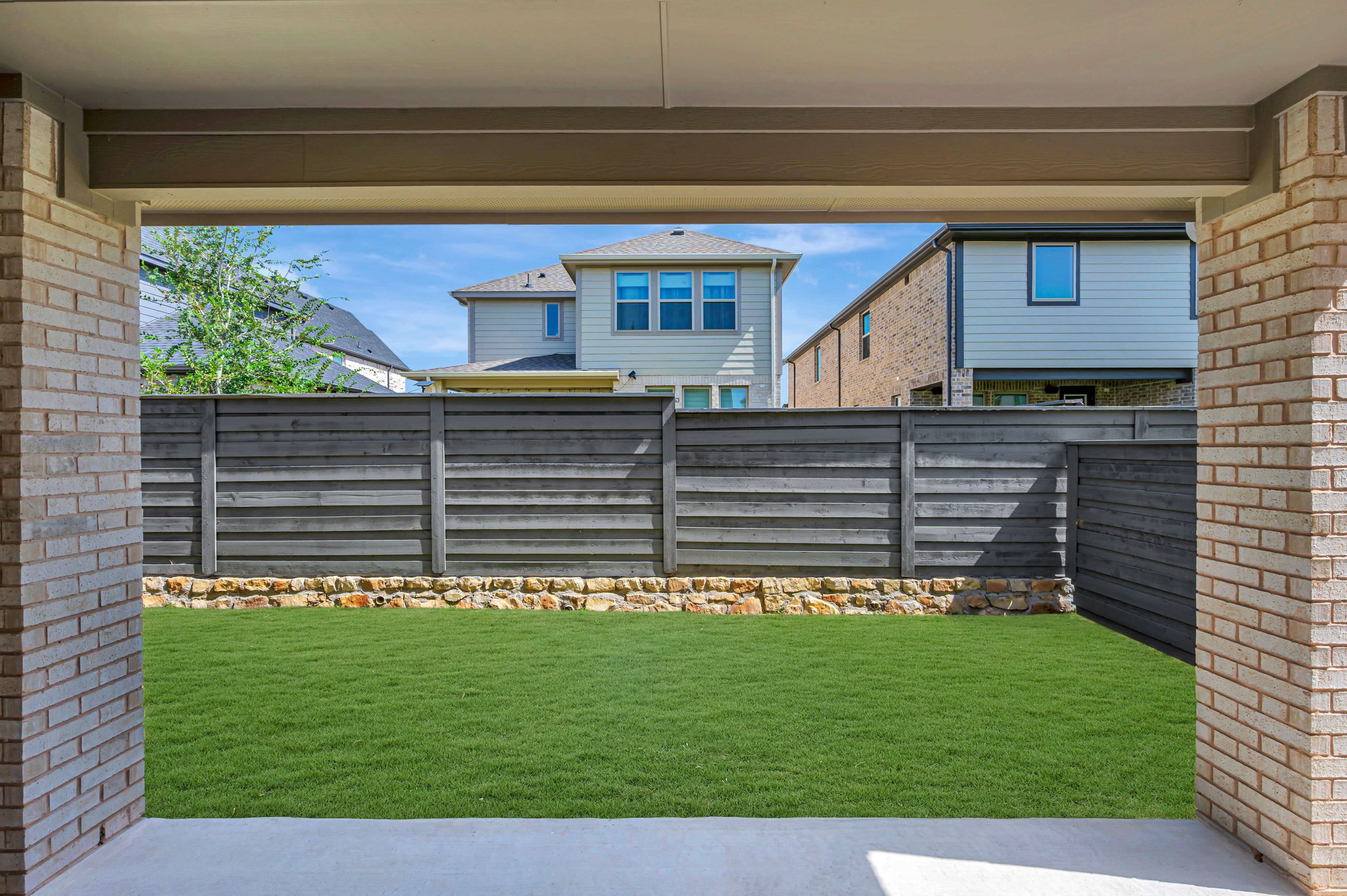 1113 Amaryllis Lane
