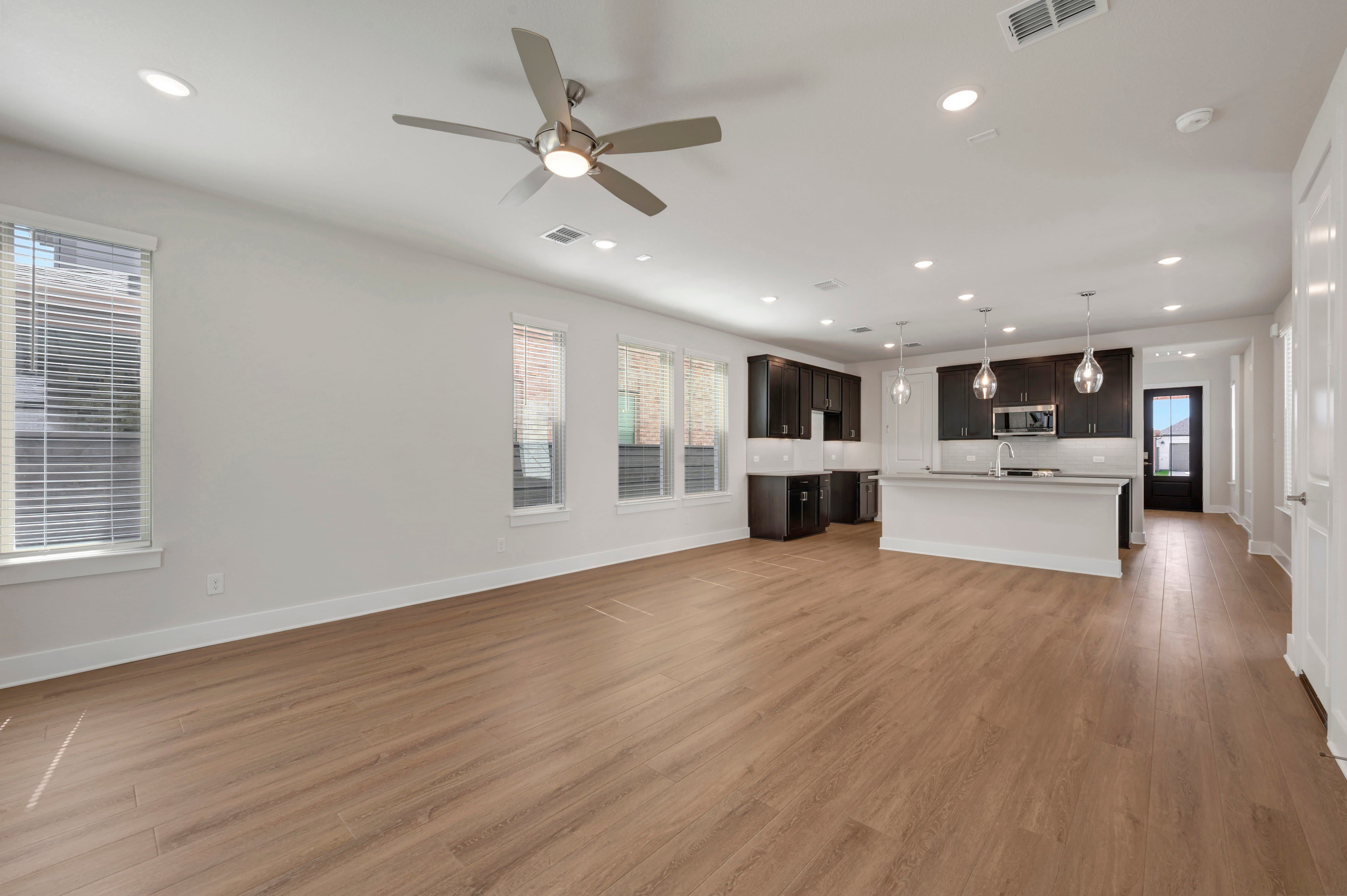 1113 Amaryllis Lane