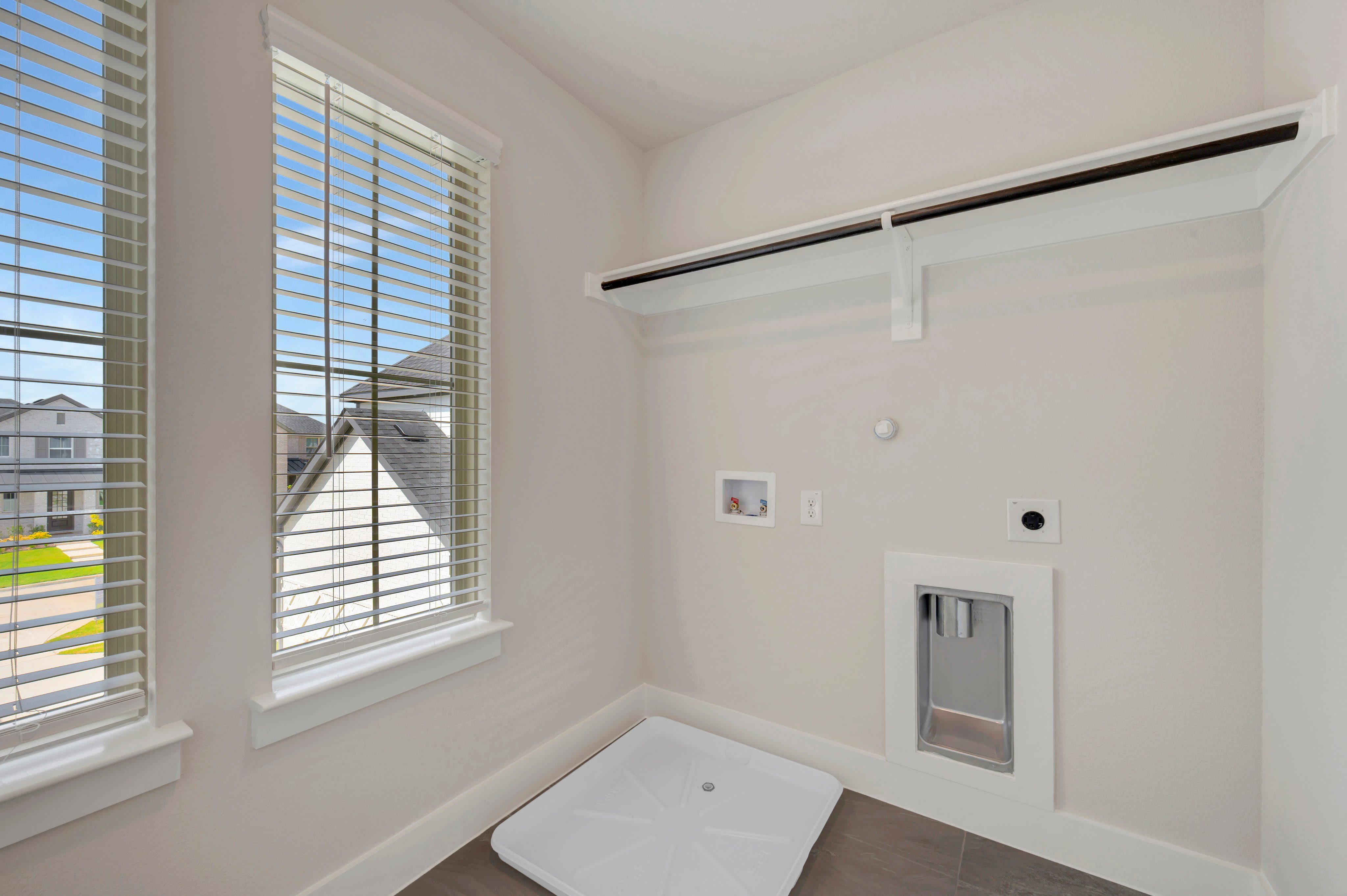 1113 Amaryllis Lane