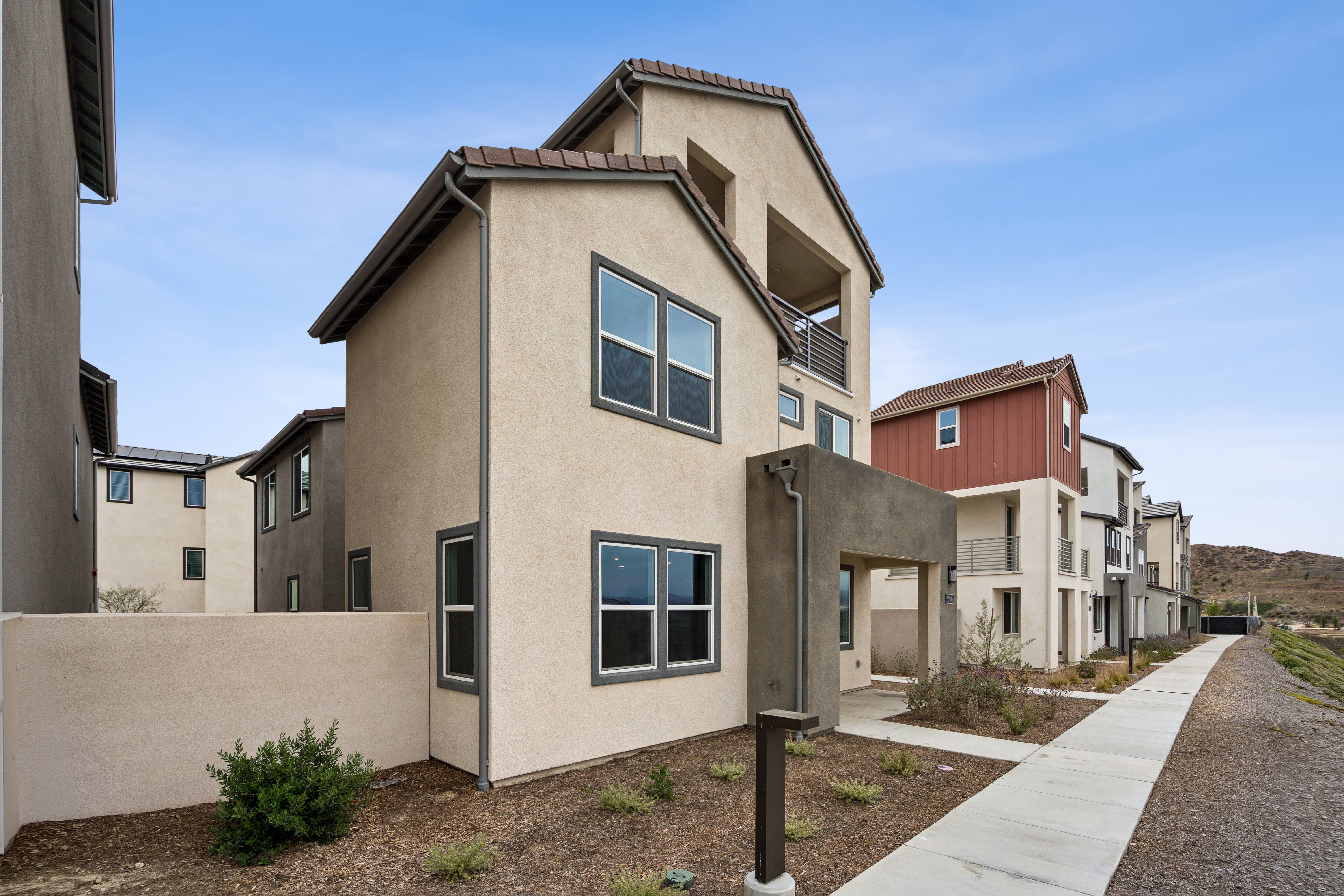 26985 Echo Mountain Way | HS 20