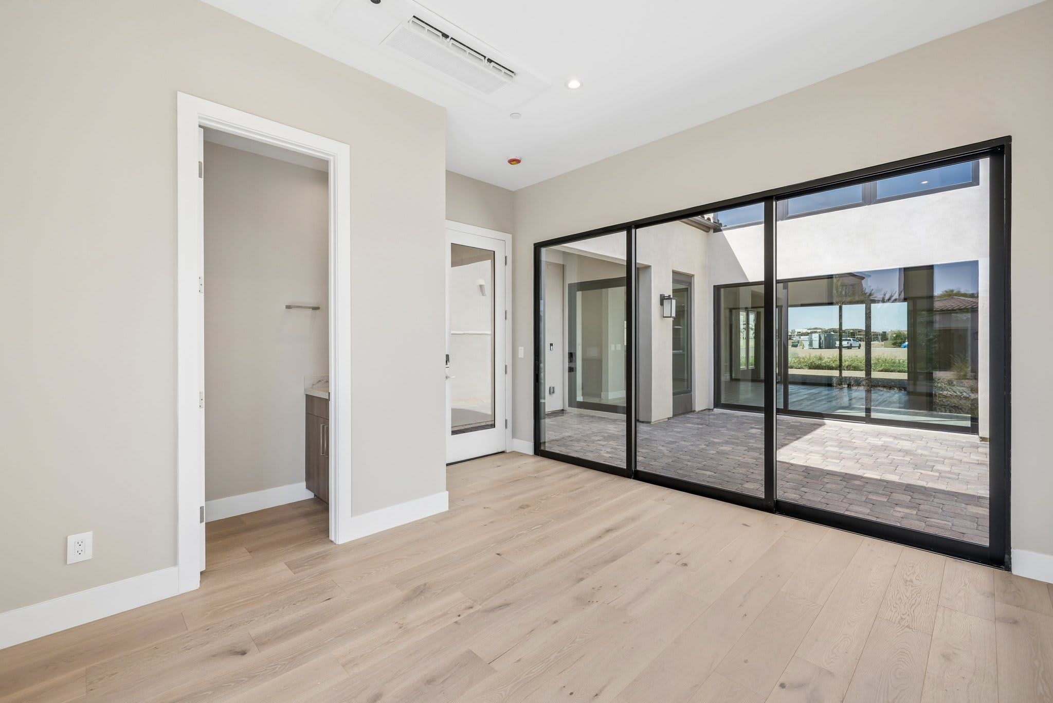 53 Bellissima Lago Court