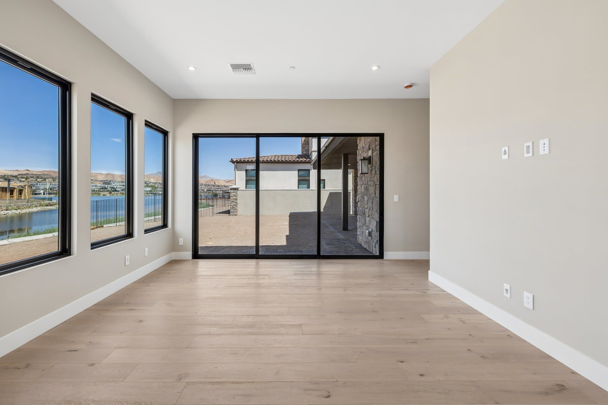 53 Bellissima Lago Court