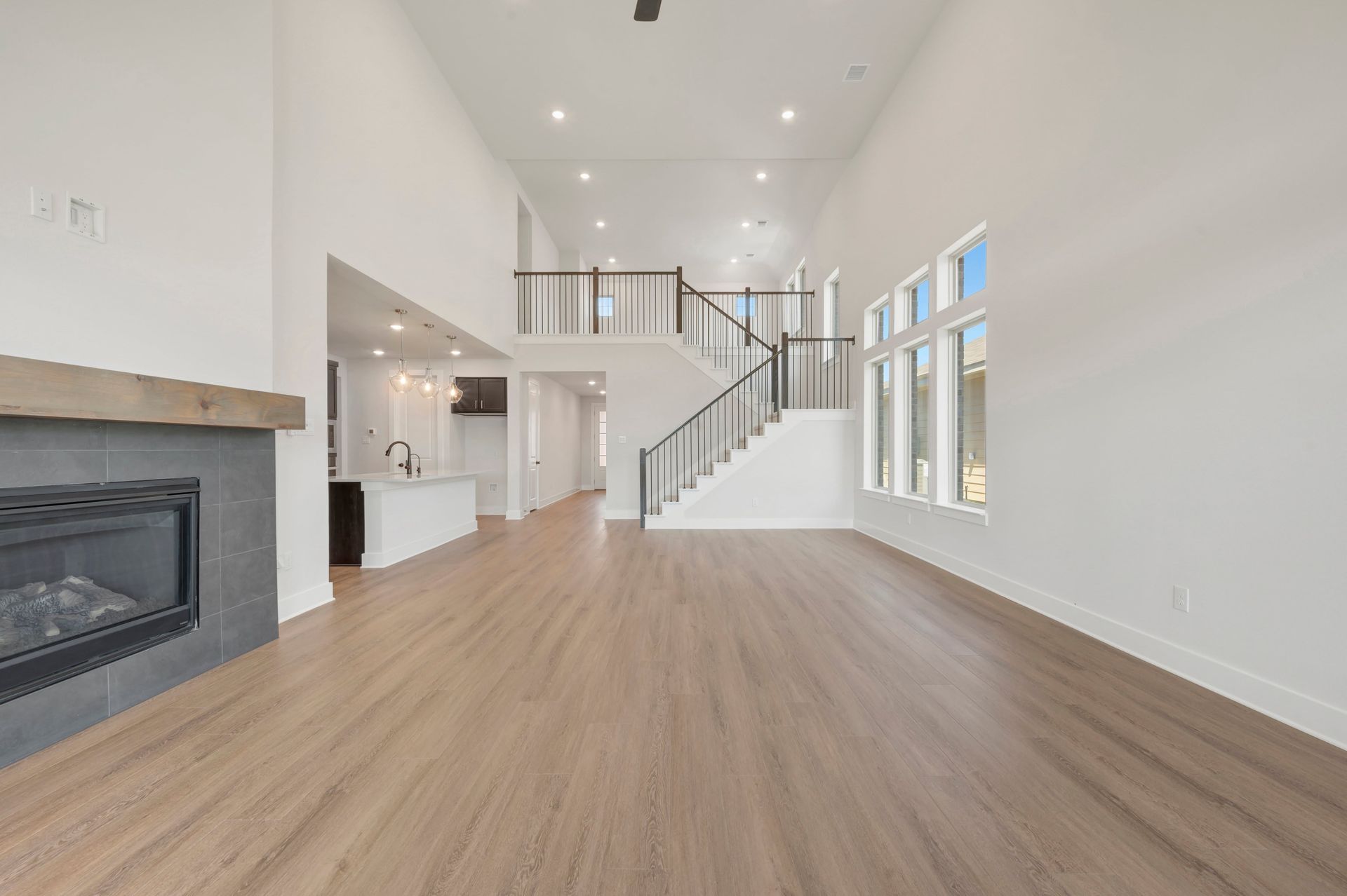 1732 Nesting Robin Lane