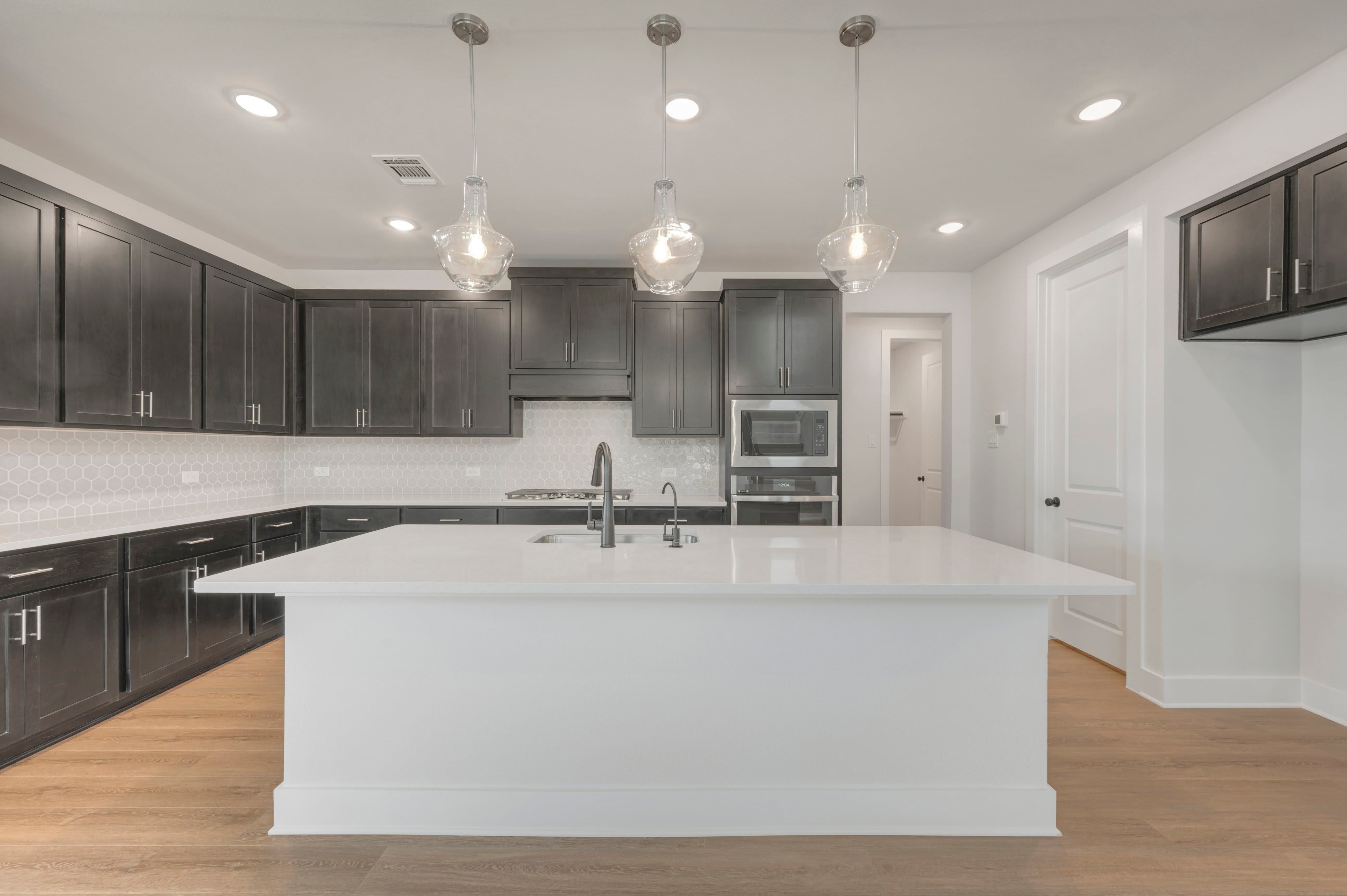 1732 Nesting Robin Lane