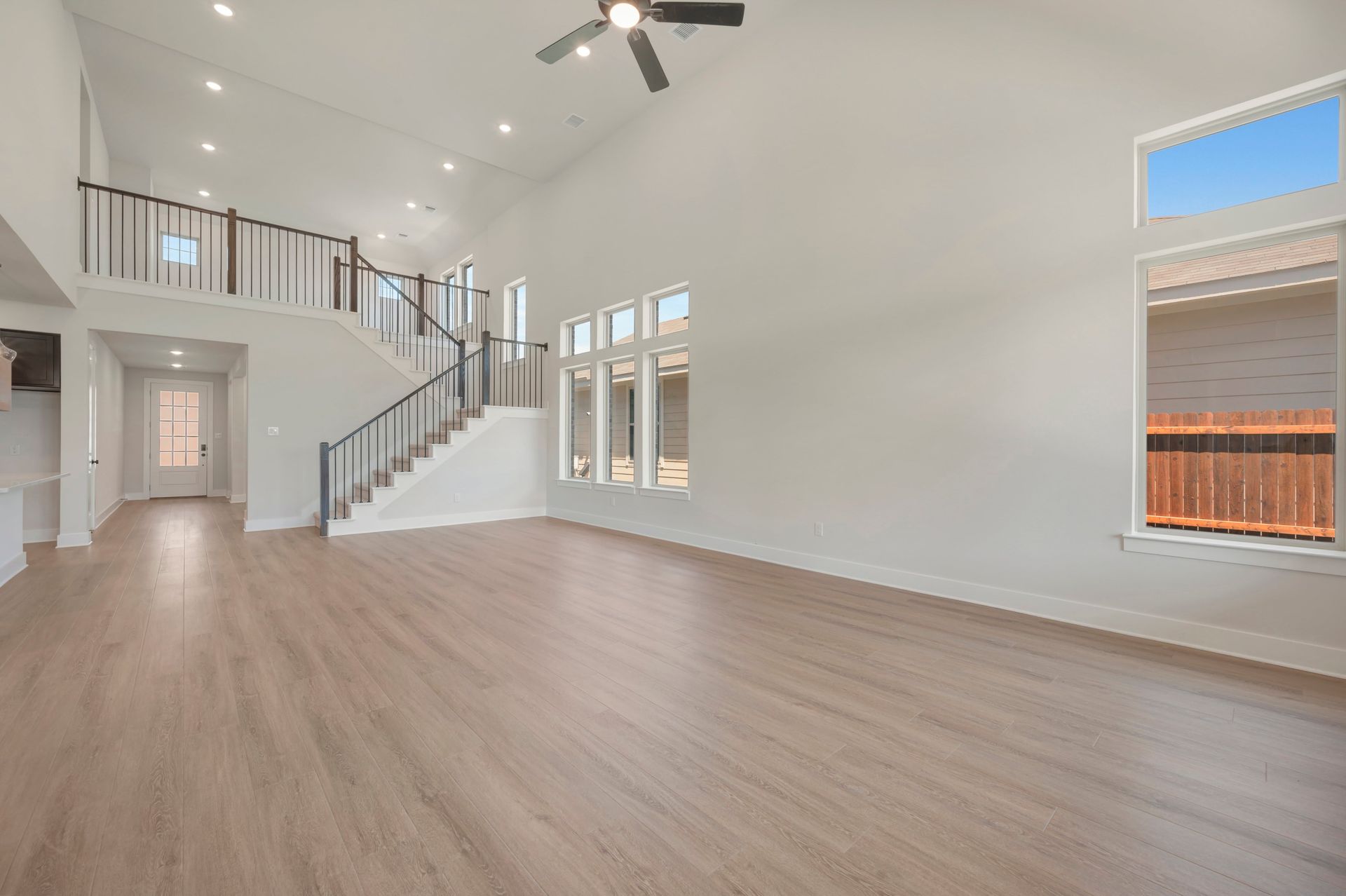 1732 Nesting Robin Lane