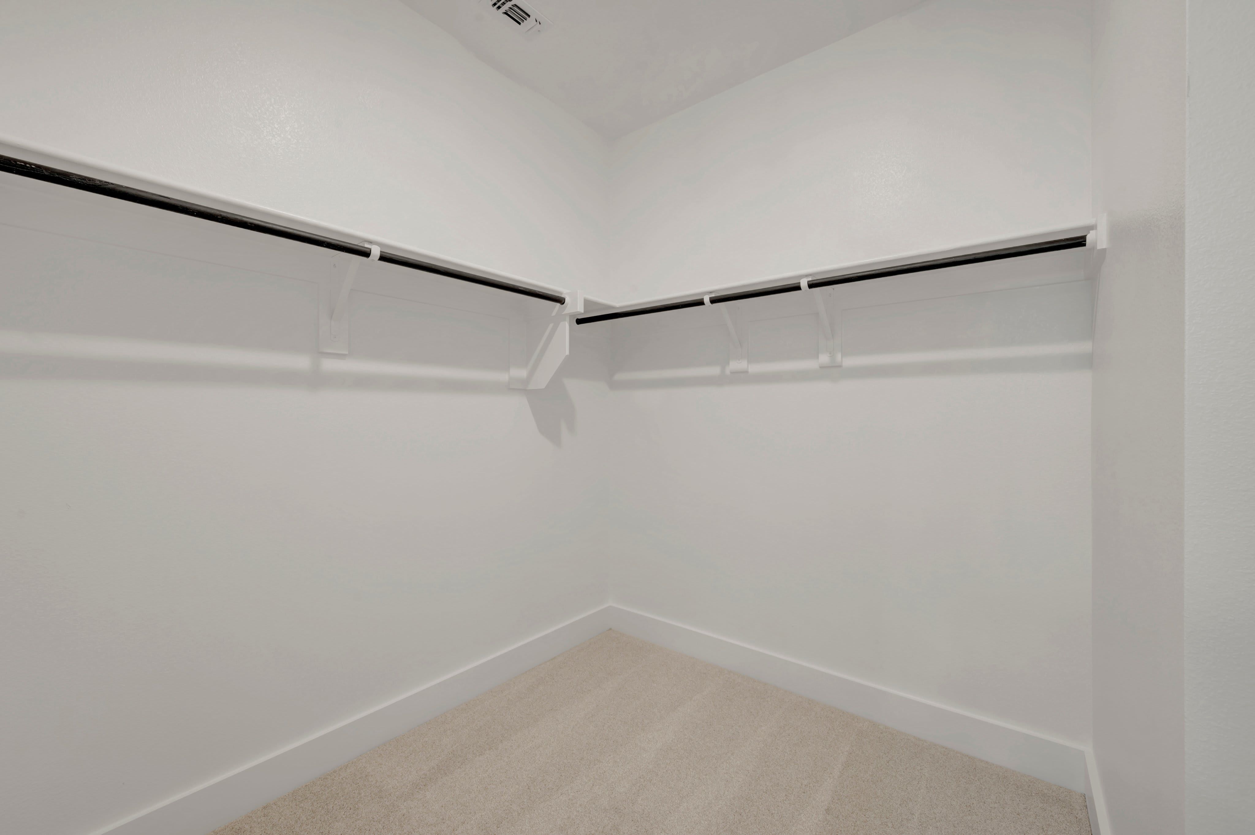 1732 Nesting Robin Lane