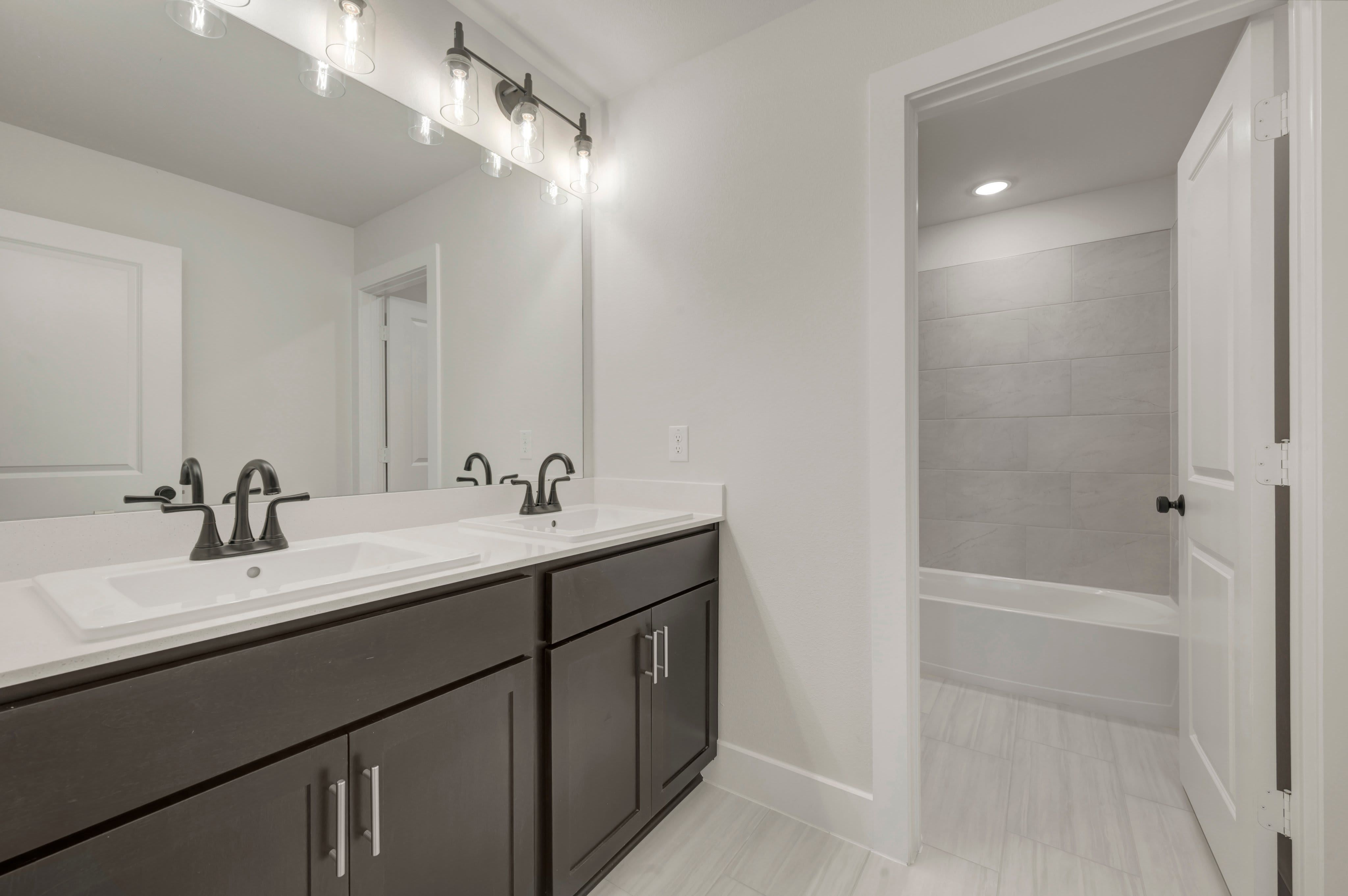 1732 Nesting Robin Lane