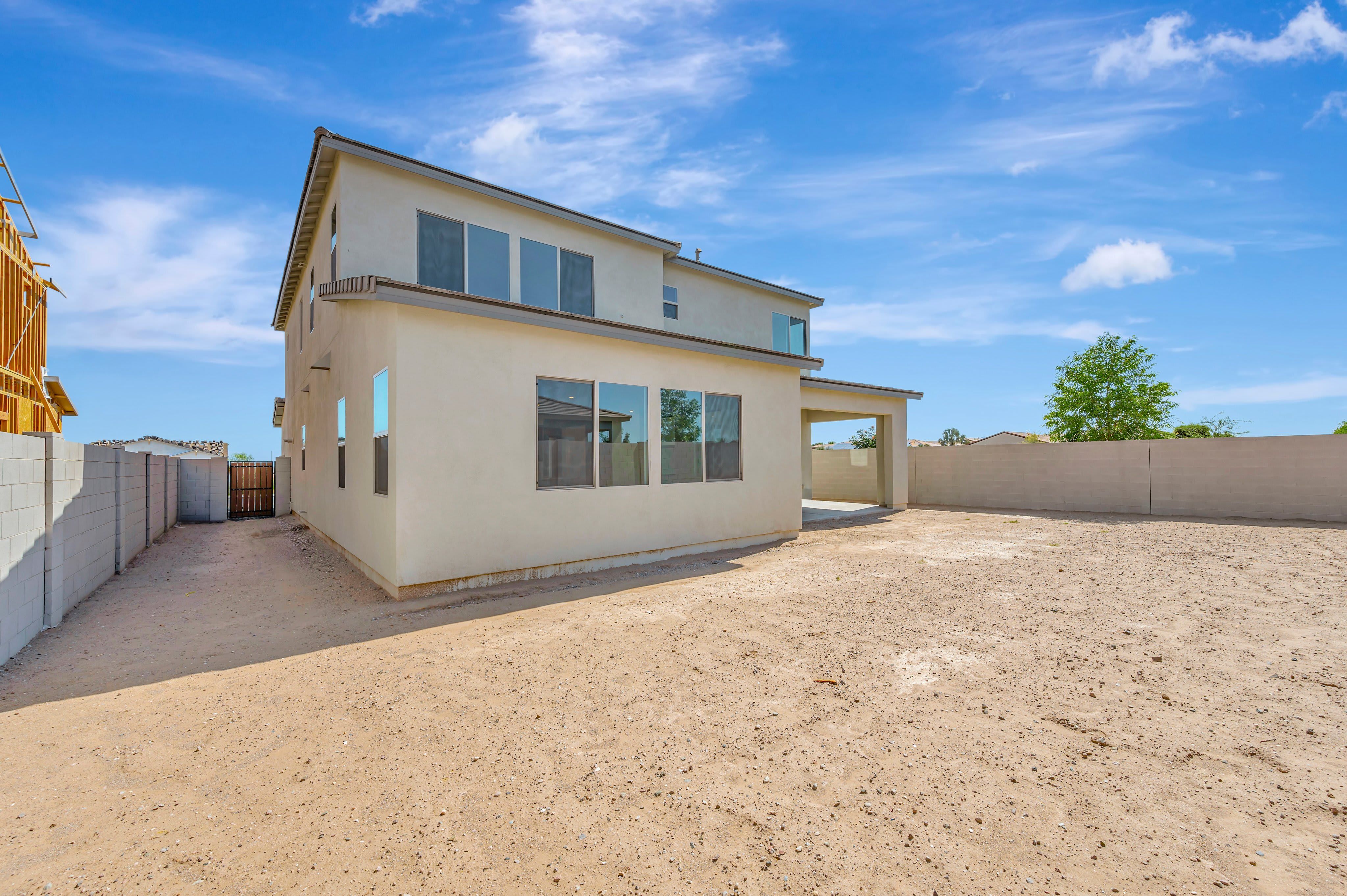 1902 E Pendolino Rd