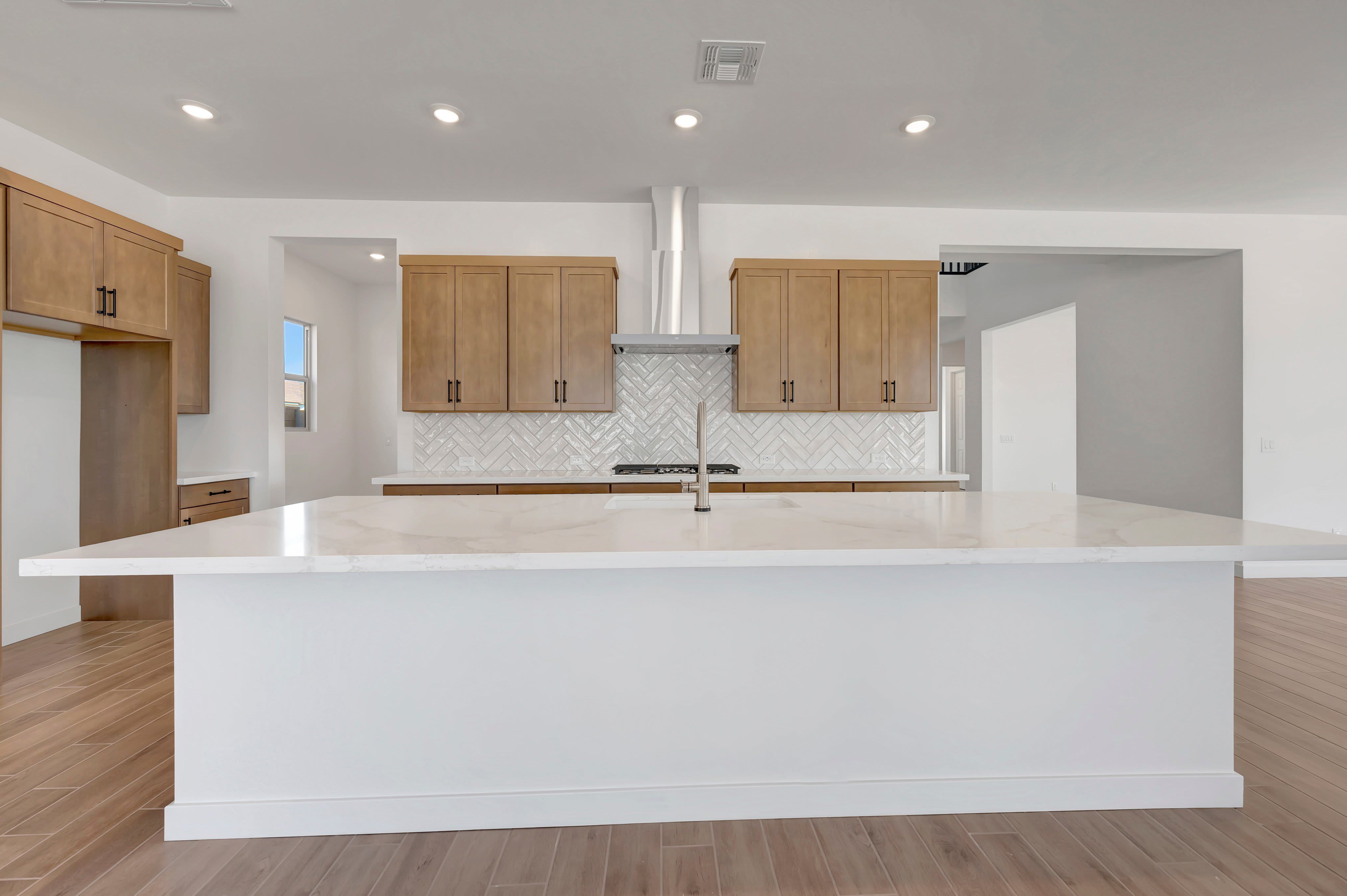 1902 E Pendolino Rd
