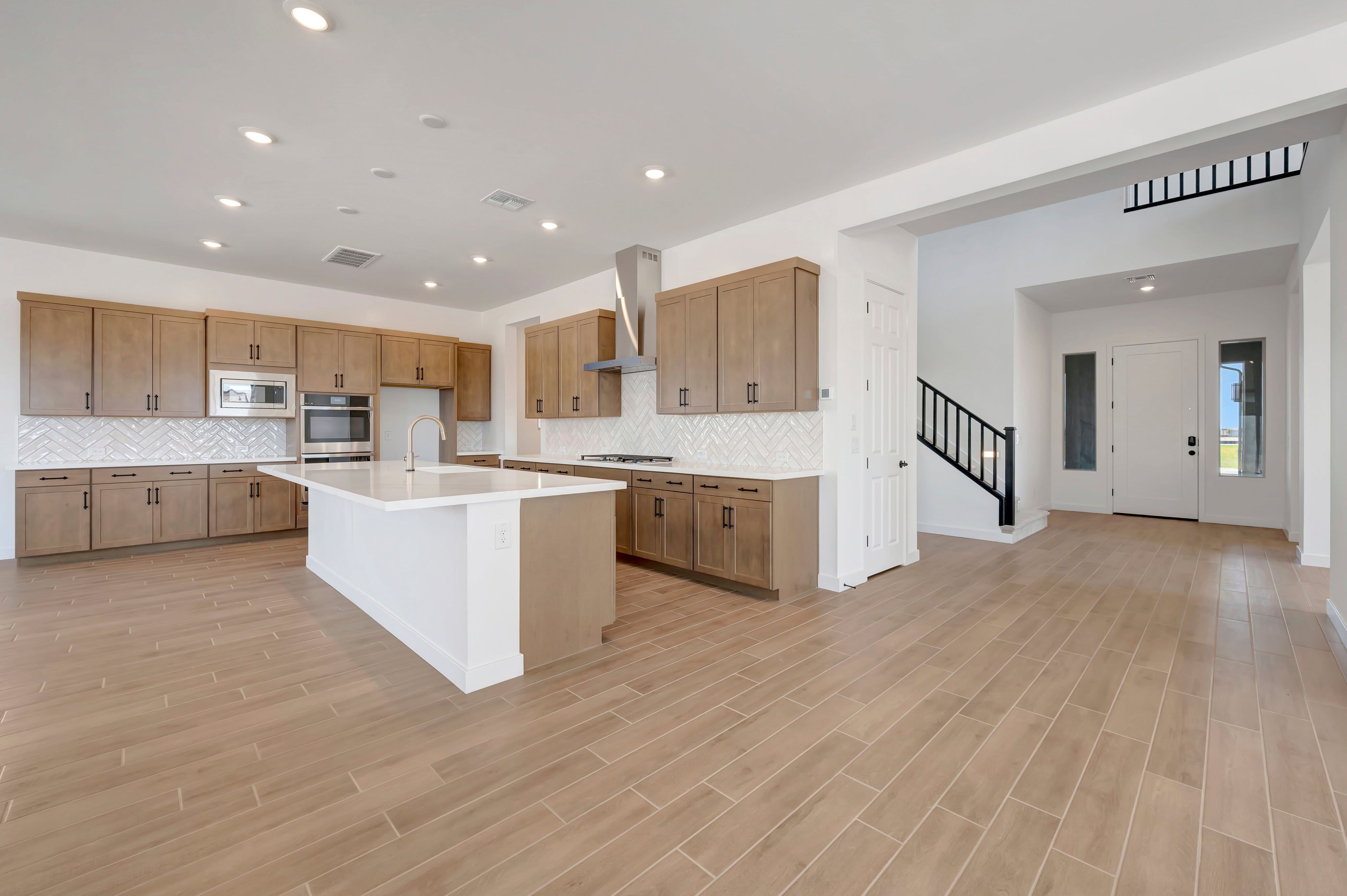 1902 E Pendolino Rd