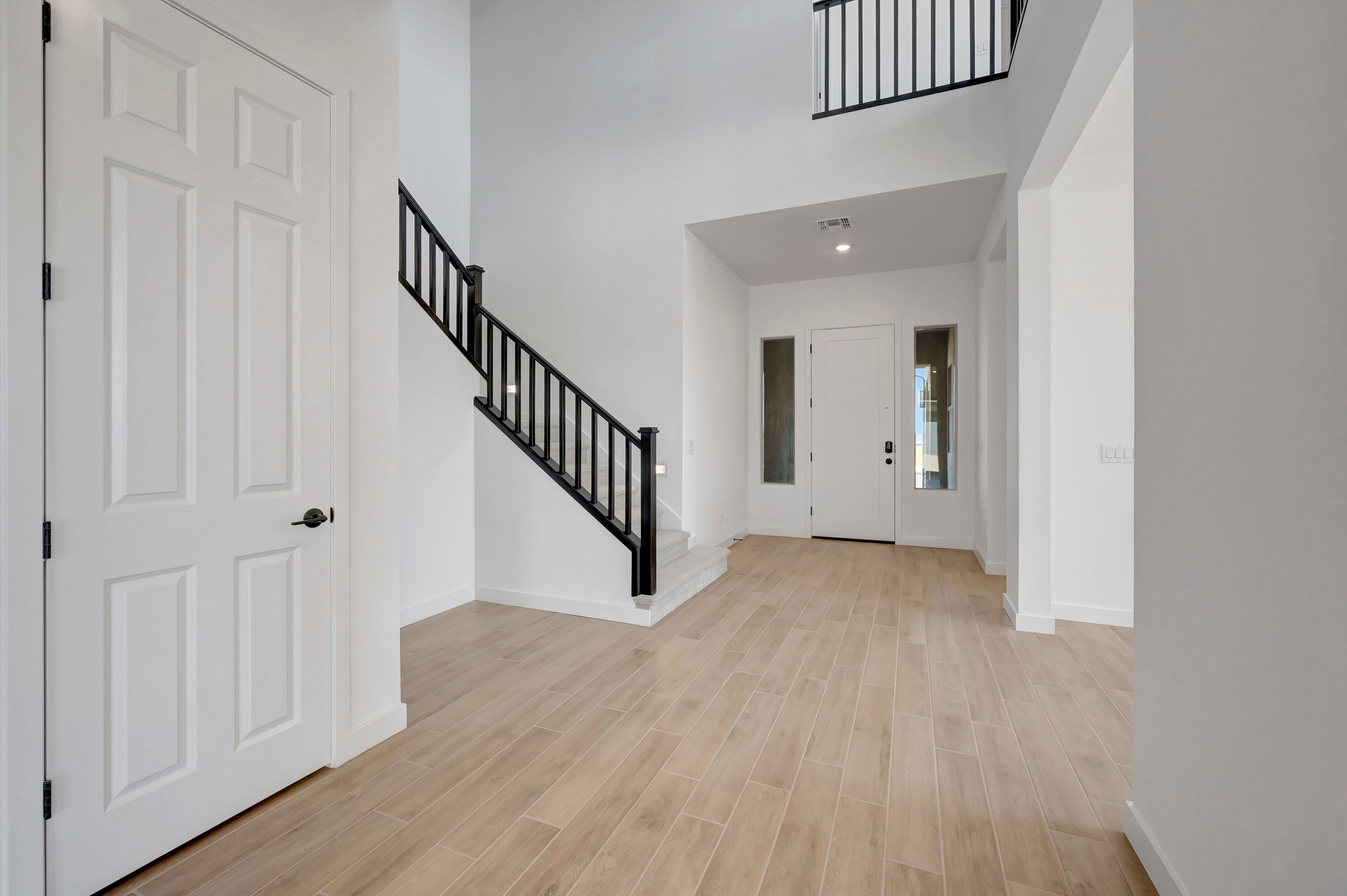 1902 E Pendolino Rd
