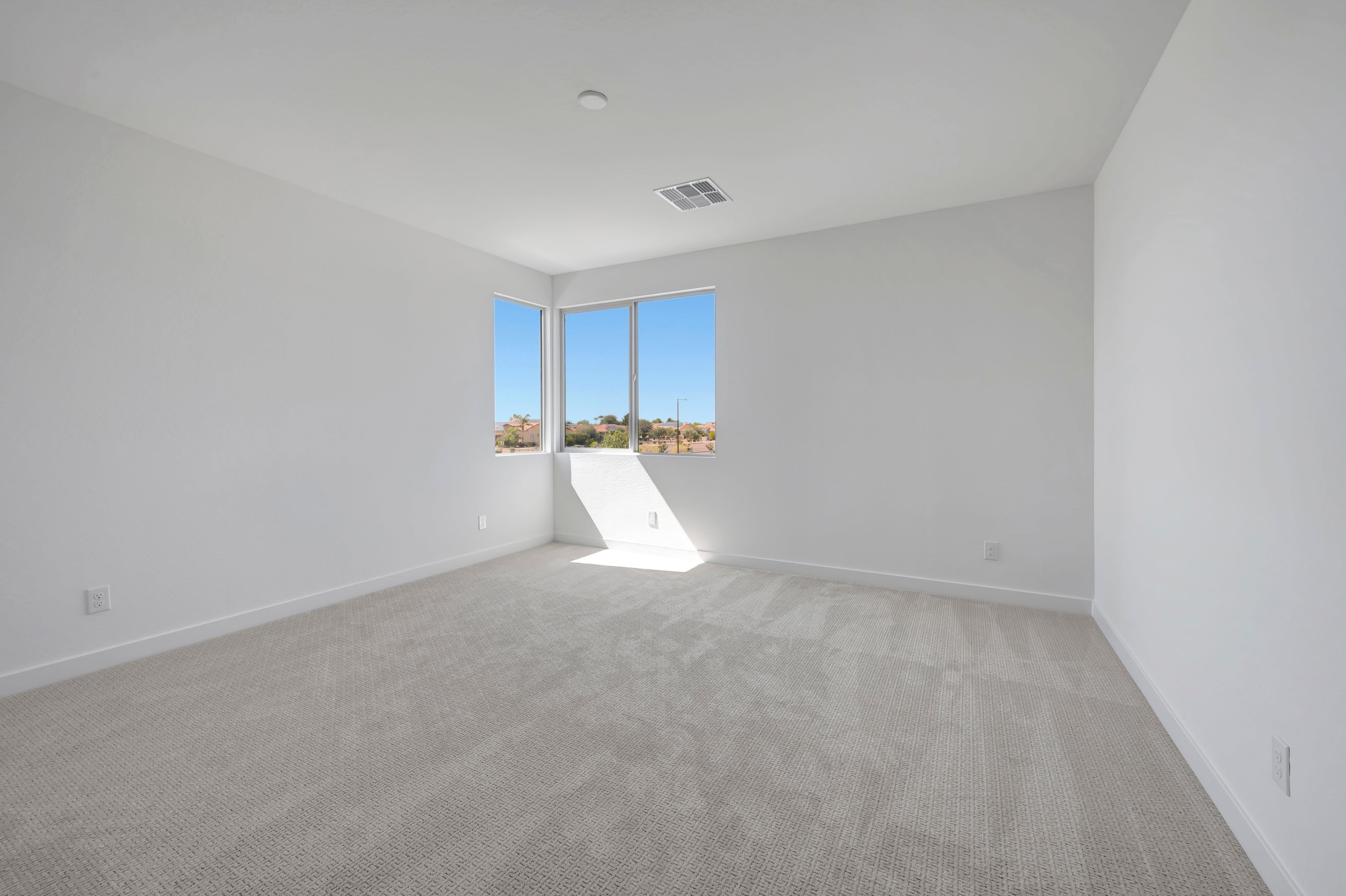 1902 E Pendolino Rd