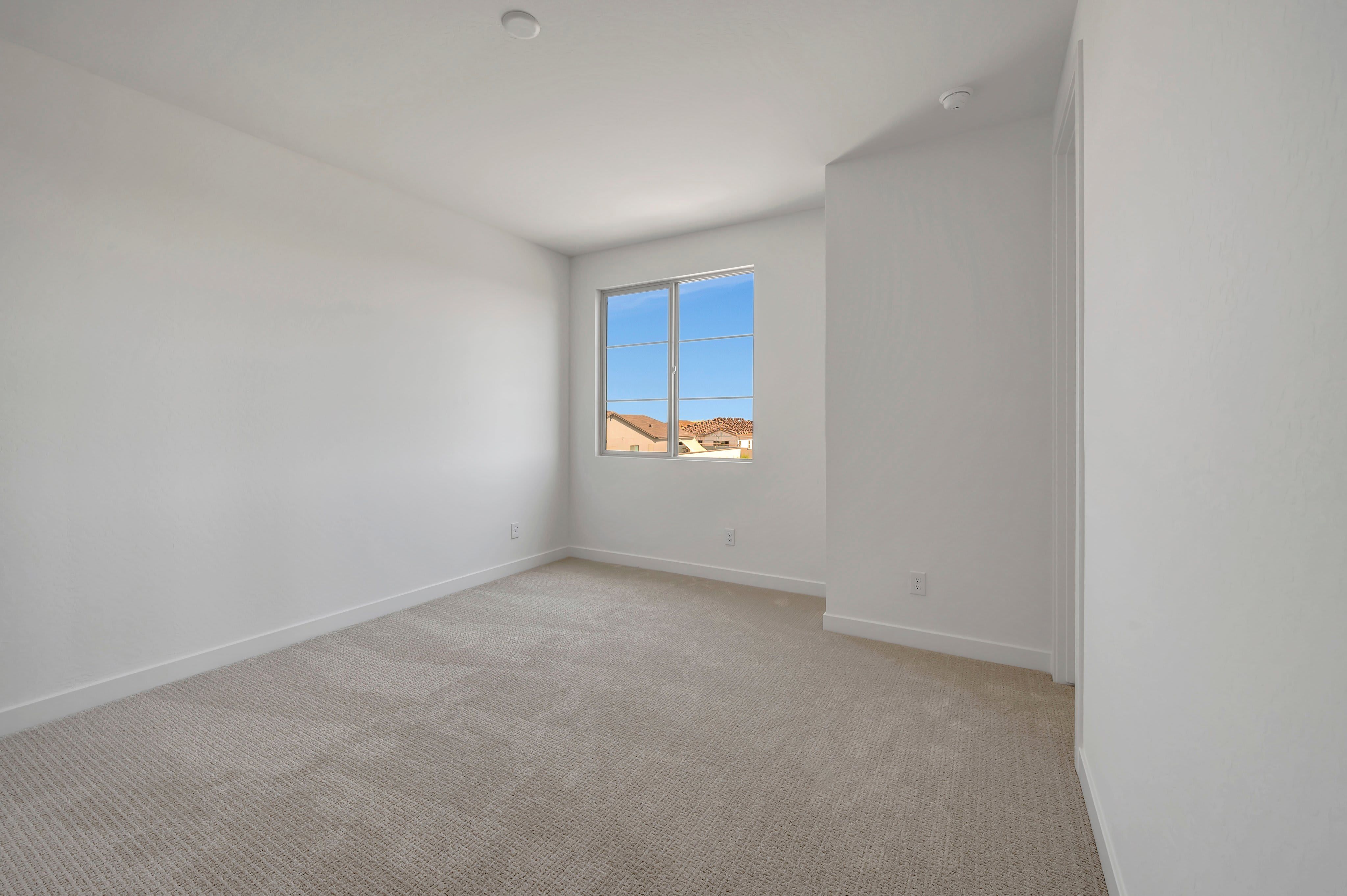 1902 E Pendolino Rd