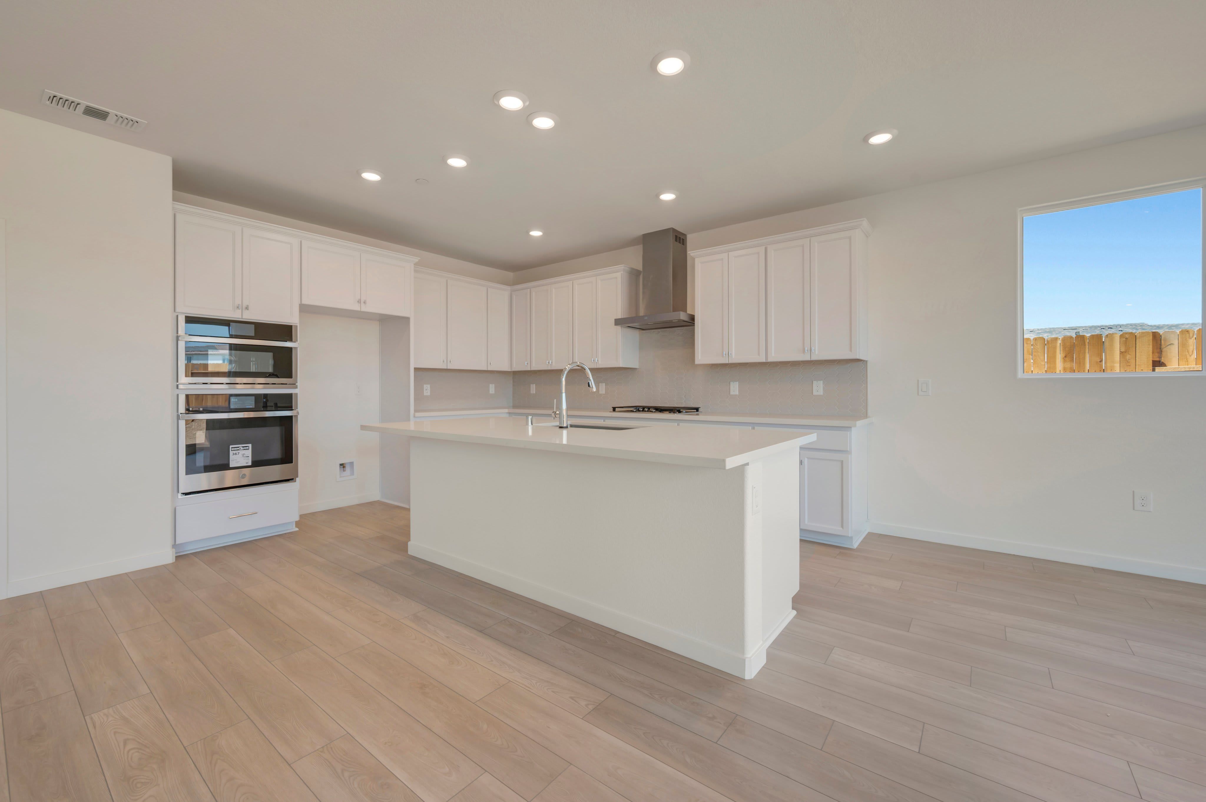 12188 Blue Indigo Cir