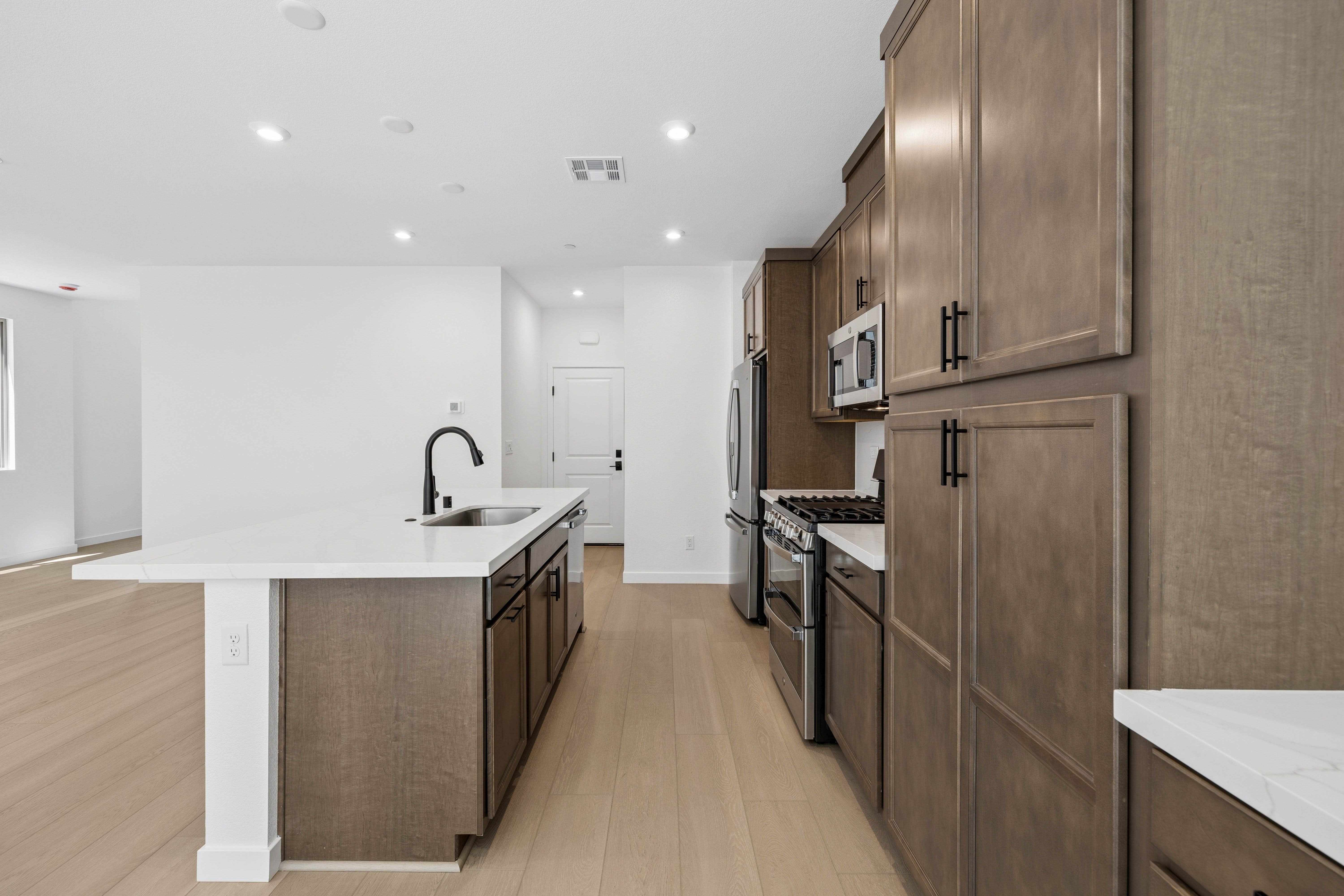4285 PARK EDGE COURT