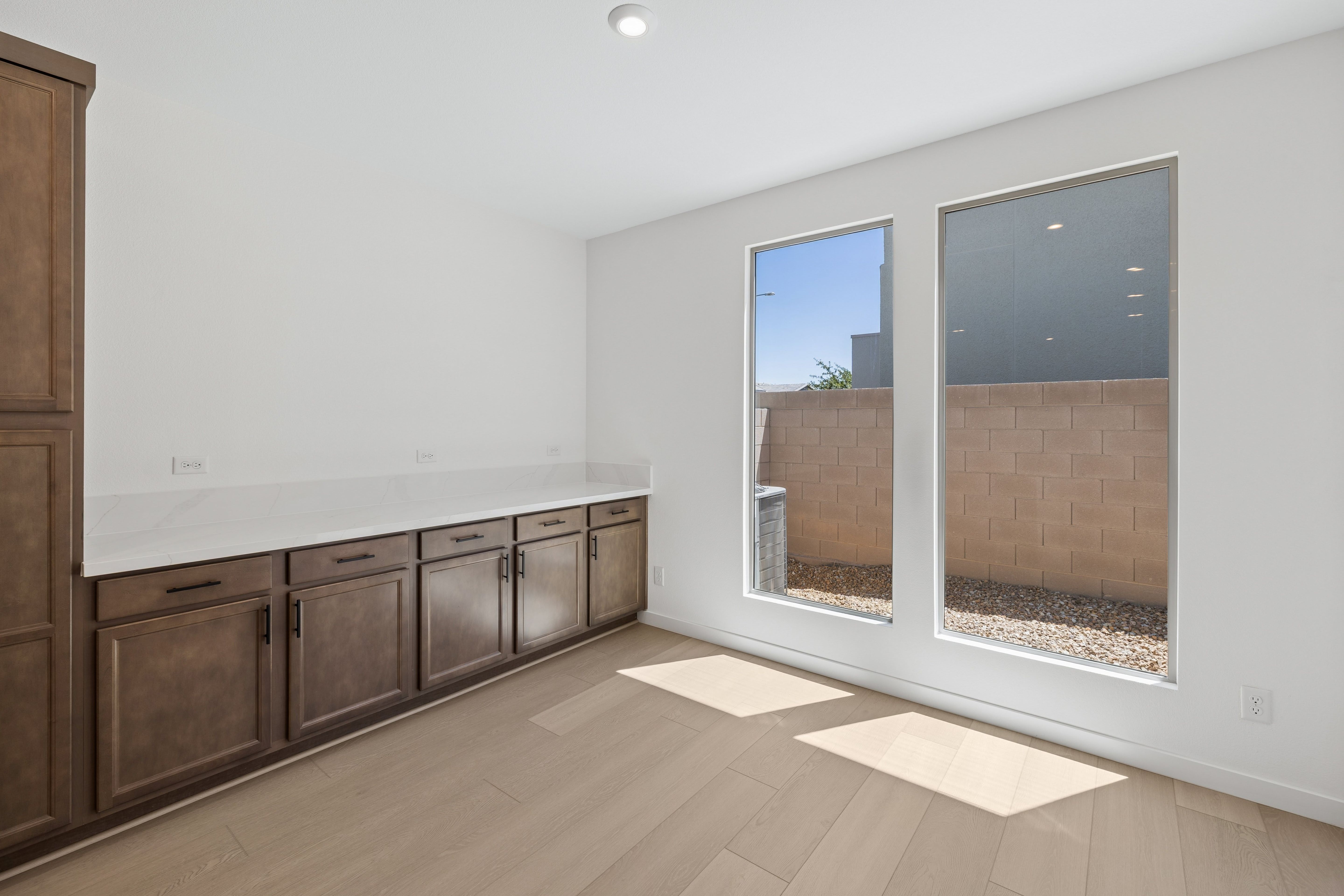 4285 PARK EDGE COURT