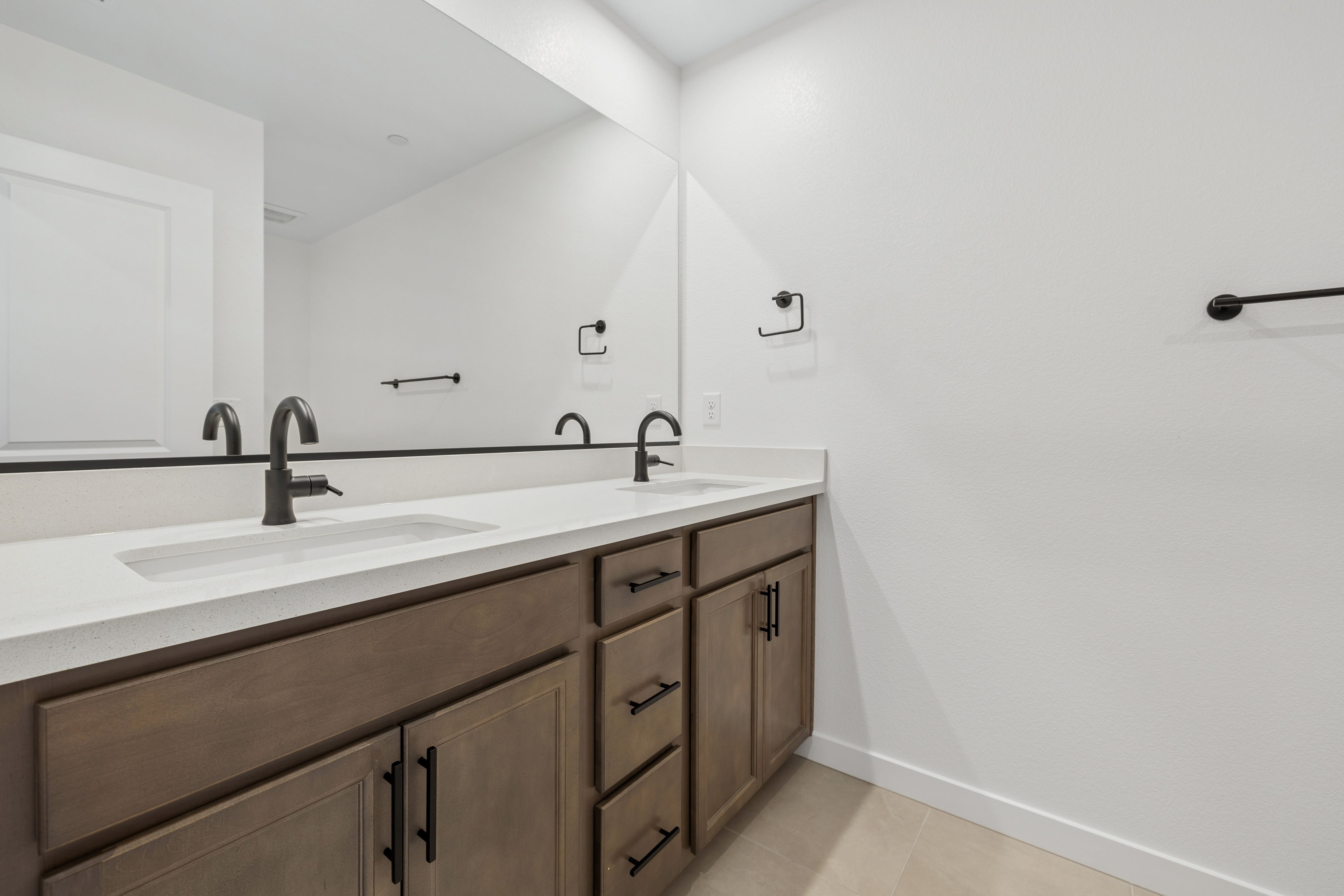 4285 PARK EDGE COURT