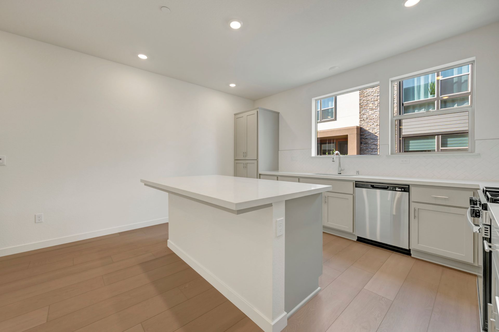 5956 Virtual Court