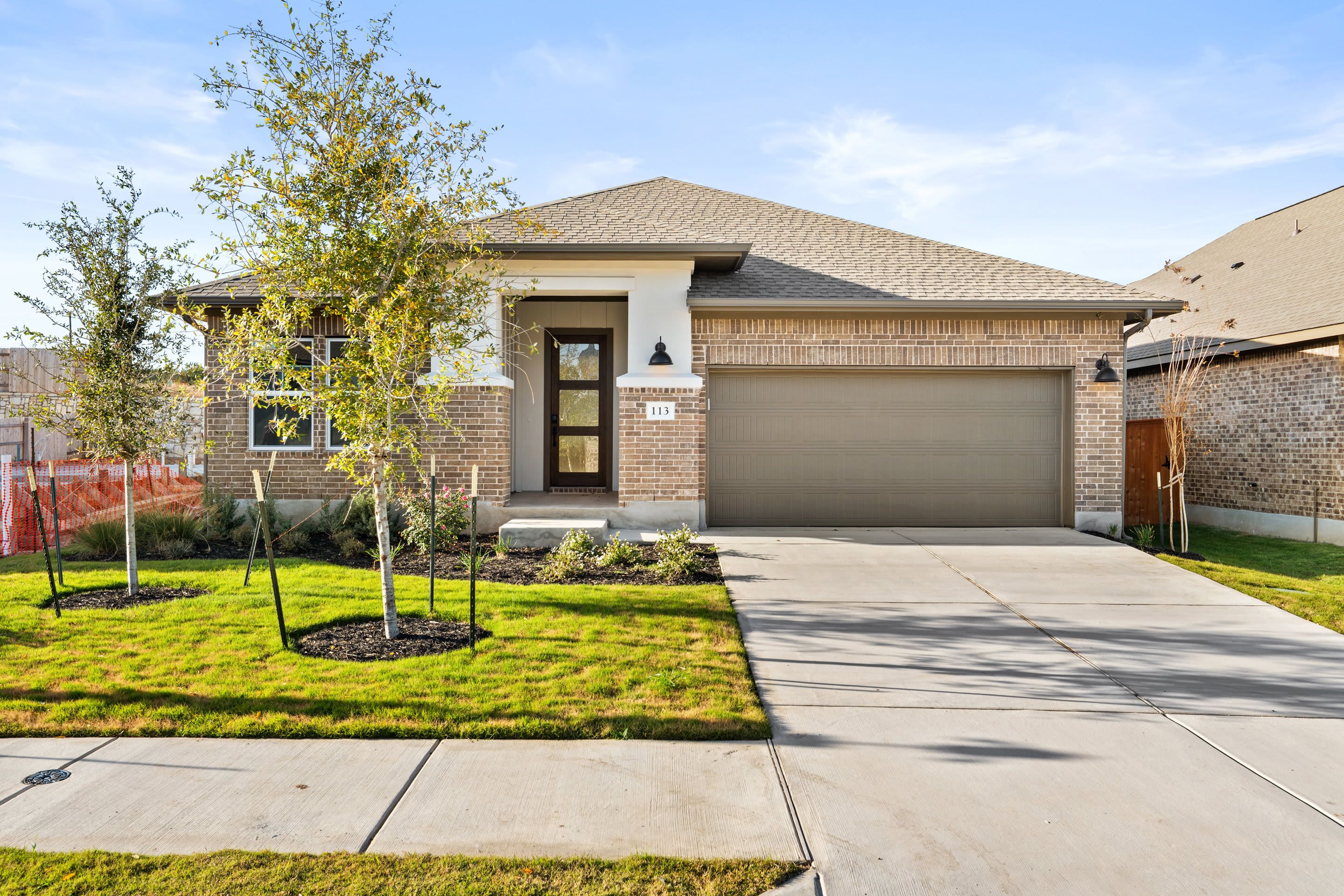 113 McDougall Pass (Clebourne)